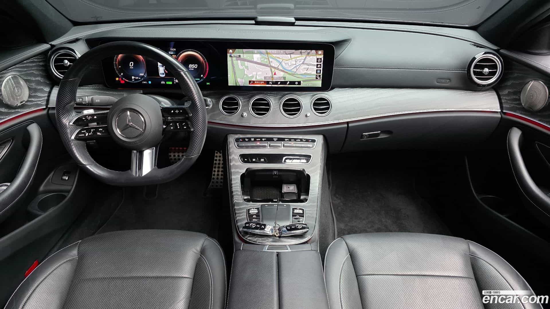 E-Class Mercedes-Benz 2022.5-INNER-007