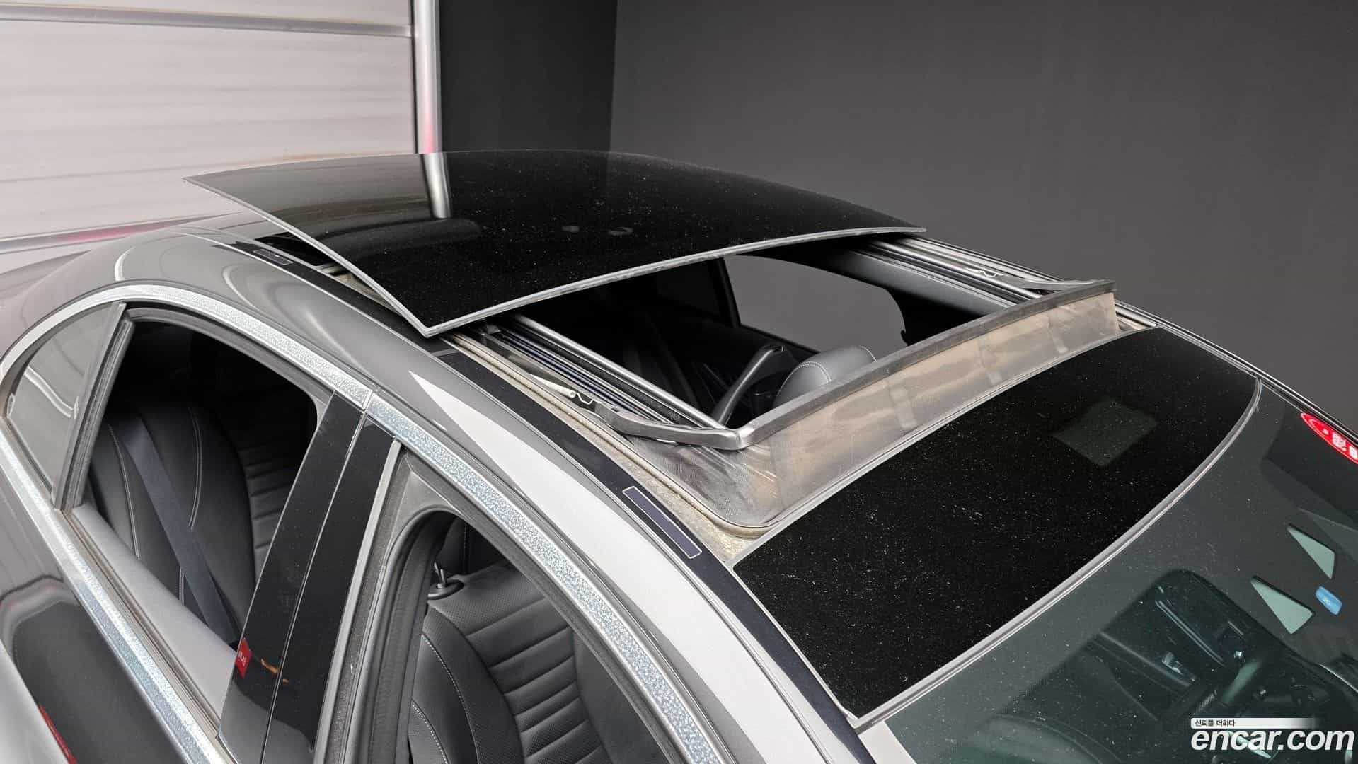 E-Class Mercedes-Benz 2022.5-OPTION-023