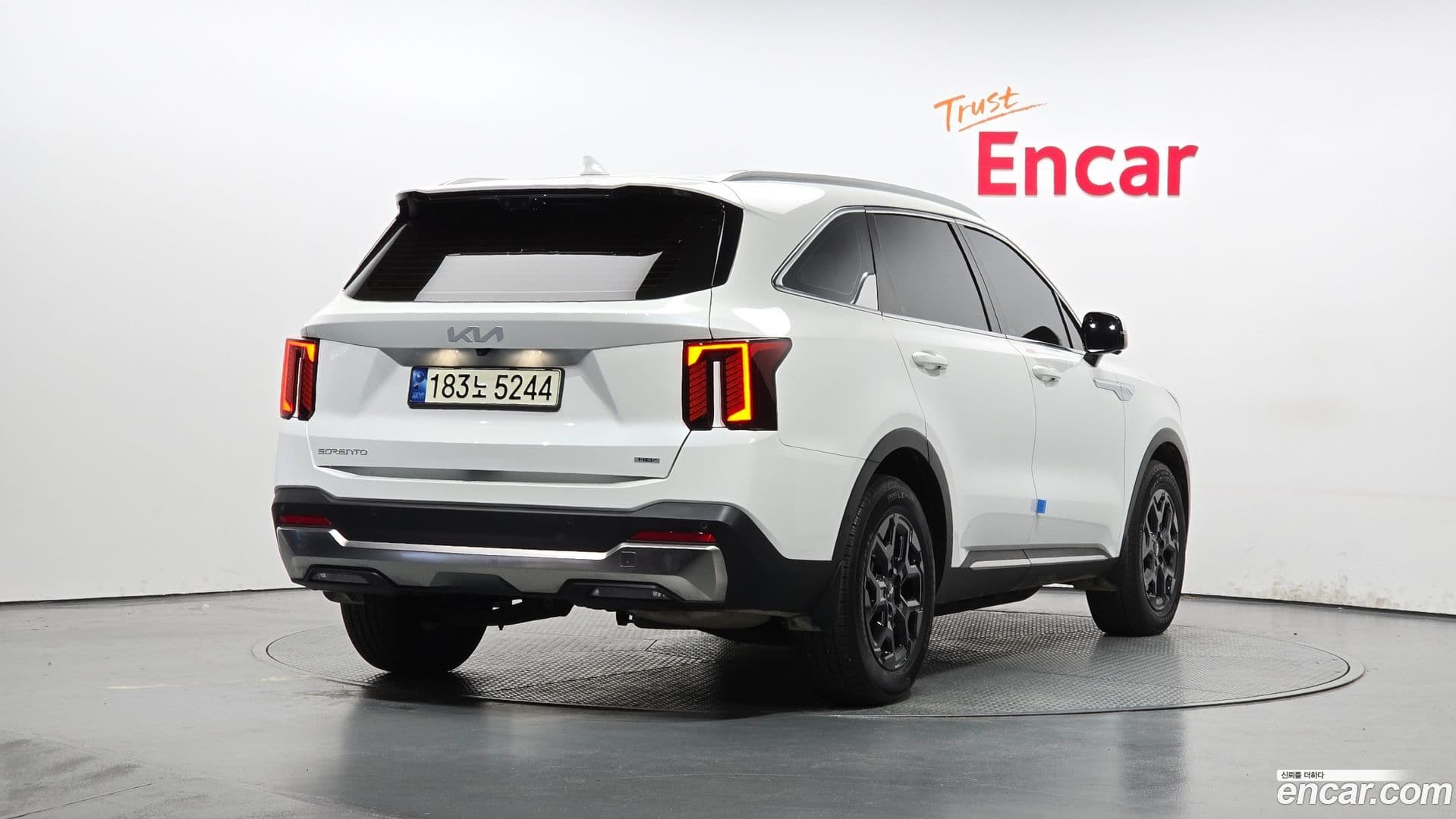 Main__Slider__Photo:Sorento Kia 2023.10-1