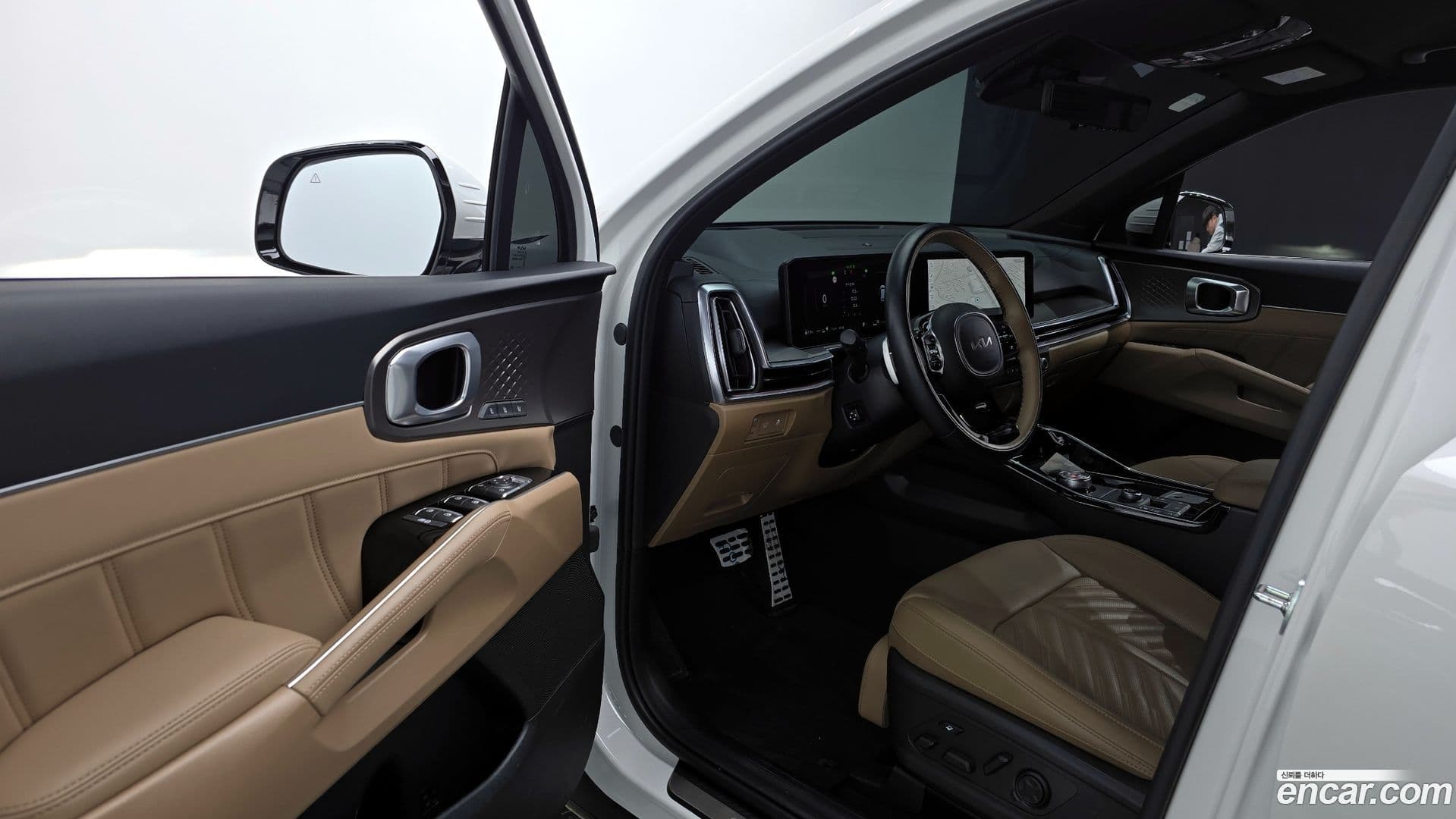 Main__Slider__Photo:Sorento Kia 2023.10-10