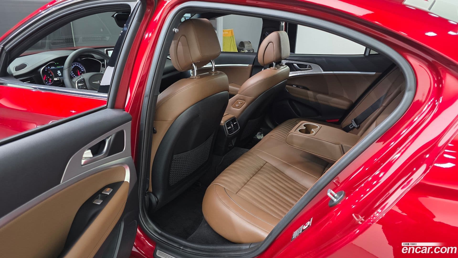 Main__Slider__Photo:G70 Genesis 2019.7-10