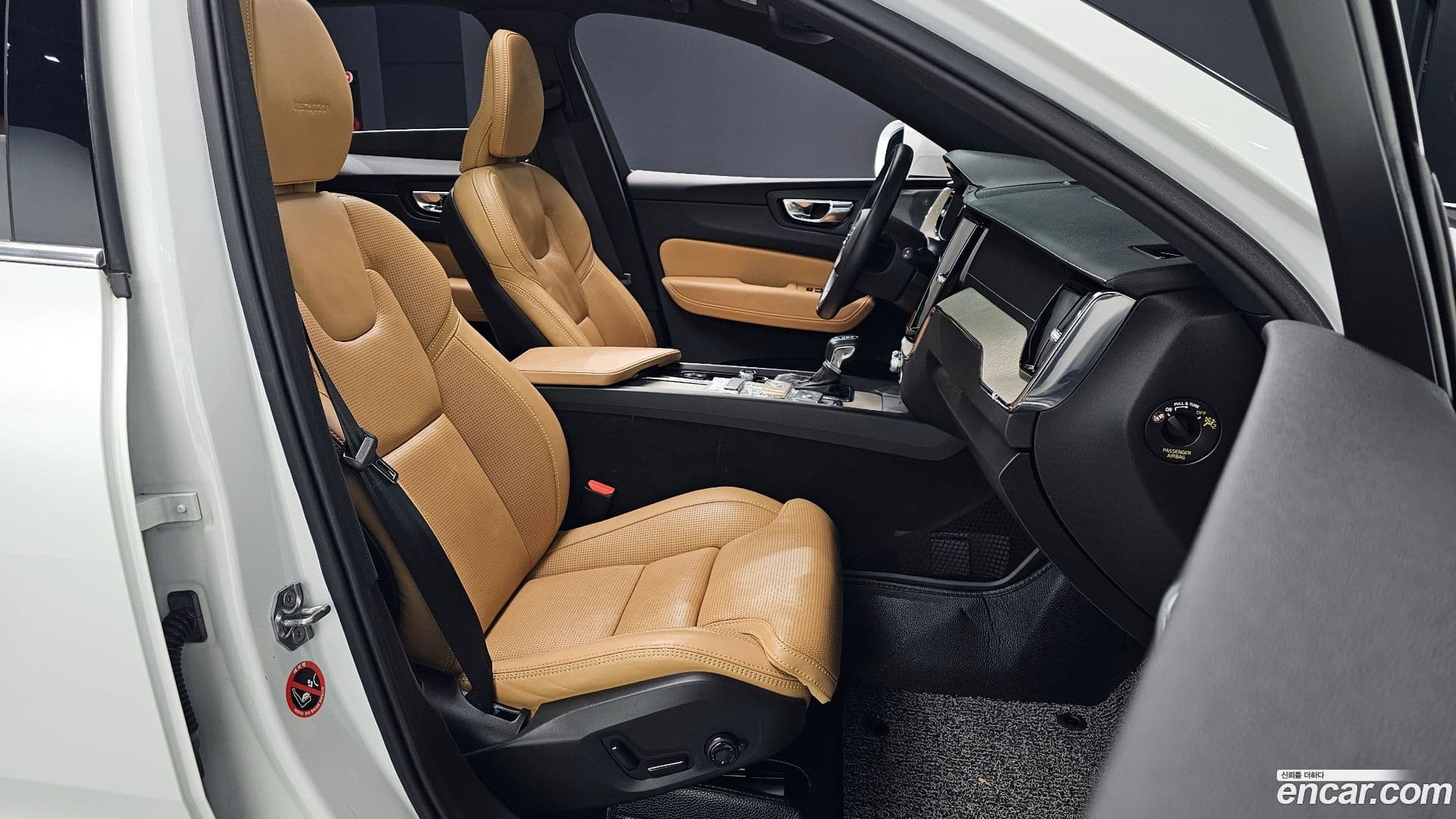 Main__Slider__Photo:XC60 Volvo 2019.9-9