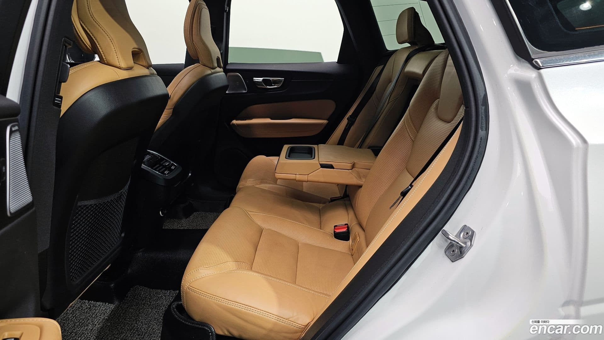 Main__Slider__Photo:XC60 Volvo 2019.9-11