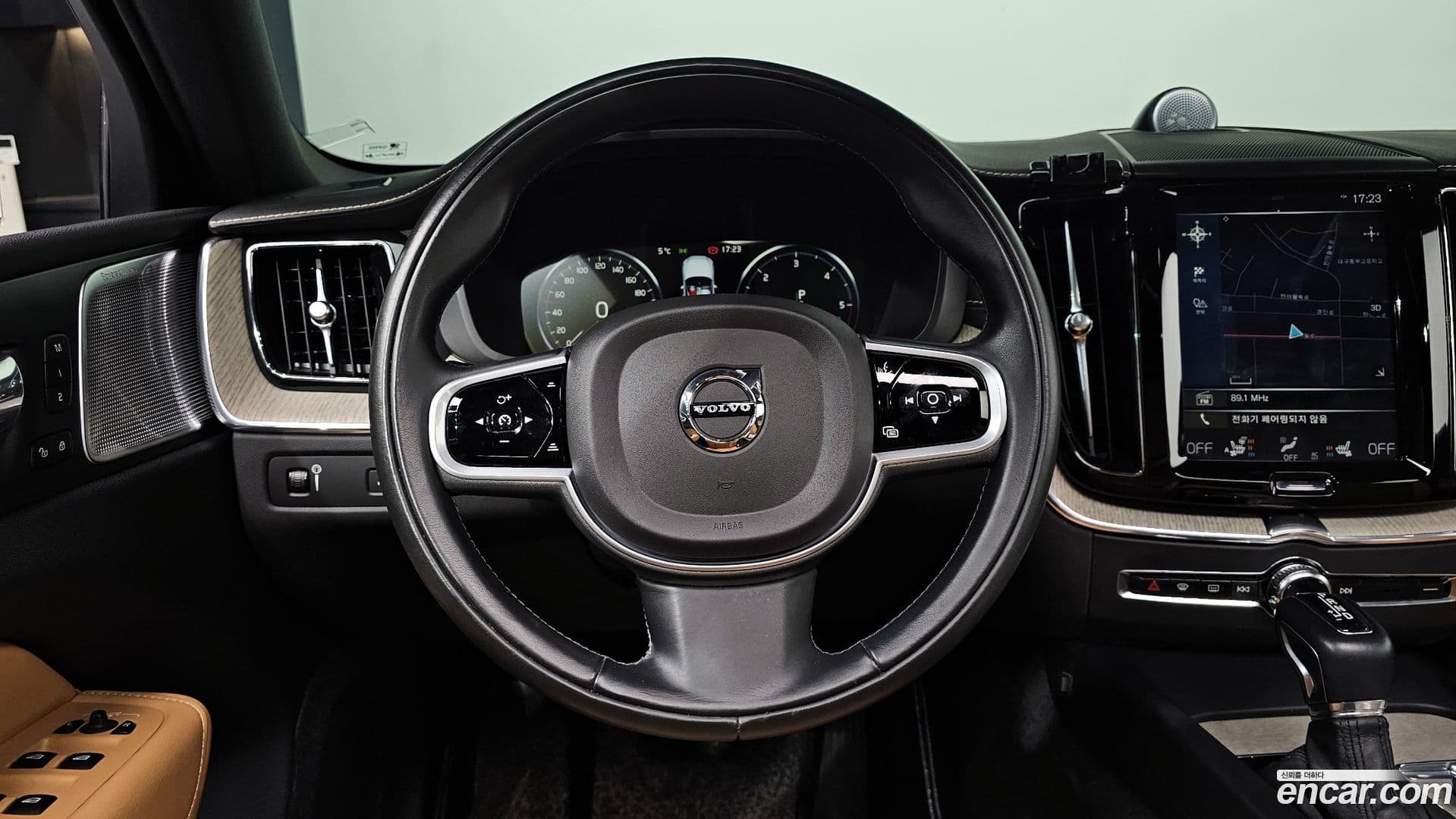 Main__Slider__Photo:XC60 Volvo 2019.9-12