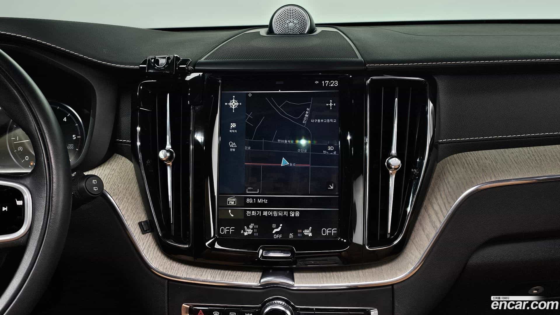 XC60 Volvo 2019.9-OPTION-018