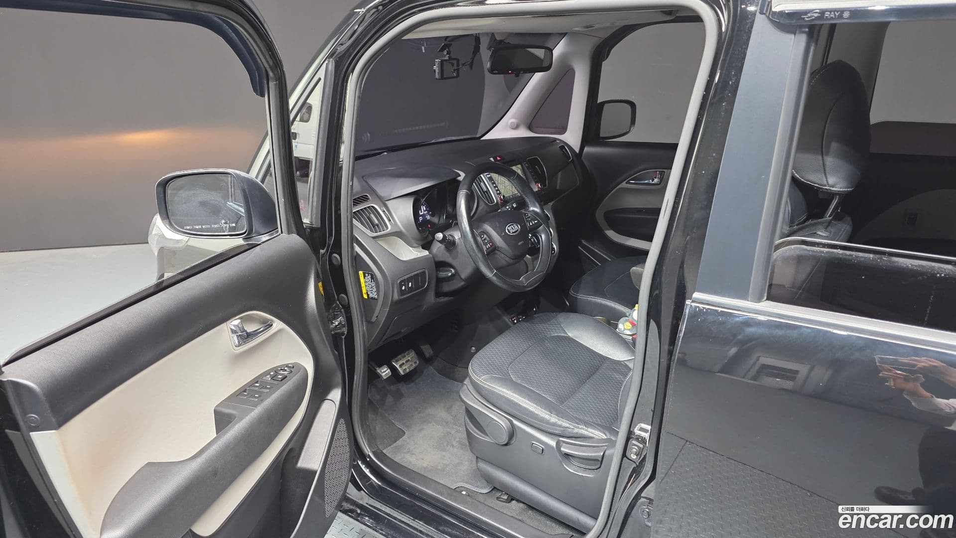 Main__Slider__Photo:RAY Kia 2015.0-9