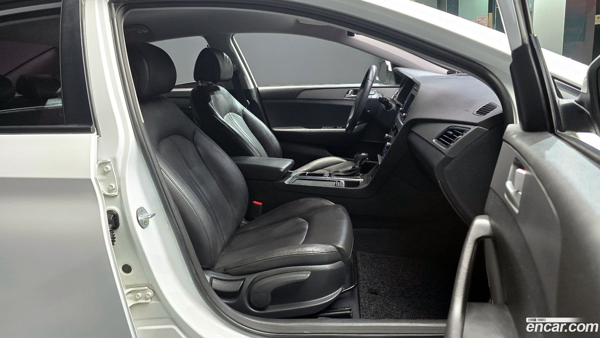 Main__Slider__Photo:Sonata Hyundai 2014.9-9