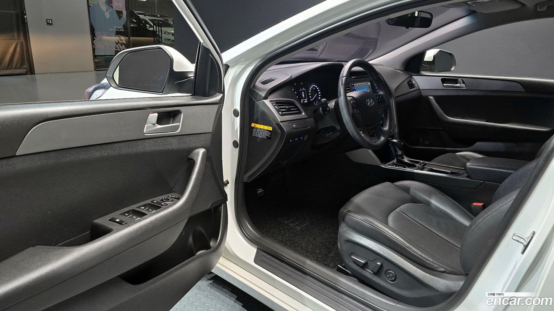 Main__Slider__Photo:Sonata Hyundai 2014.9-10