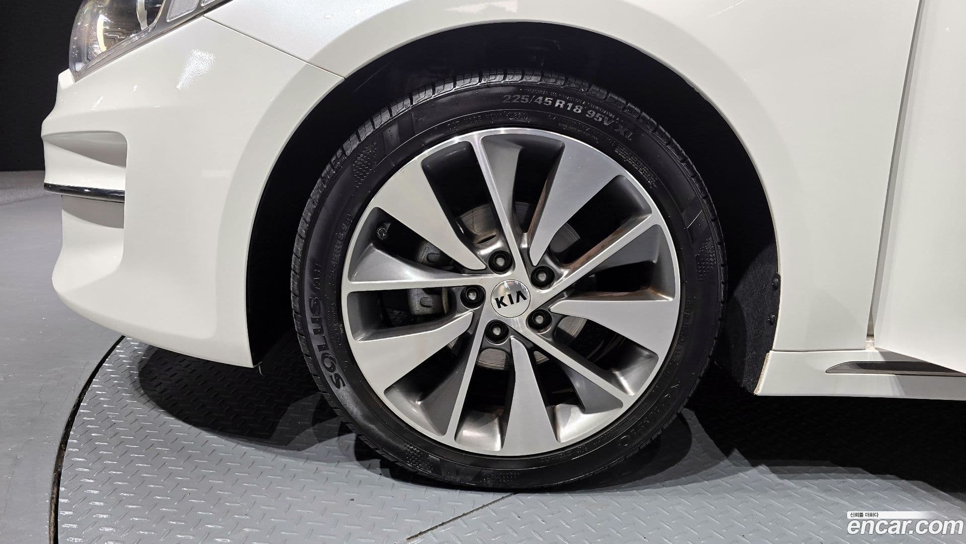 Main__Slider__Photo:K5 Kia 2016.3-4