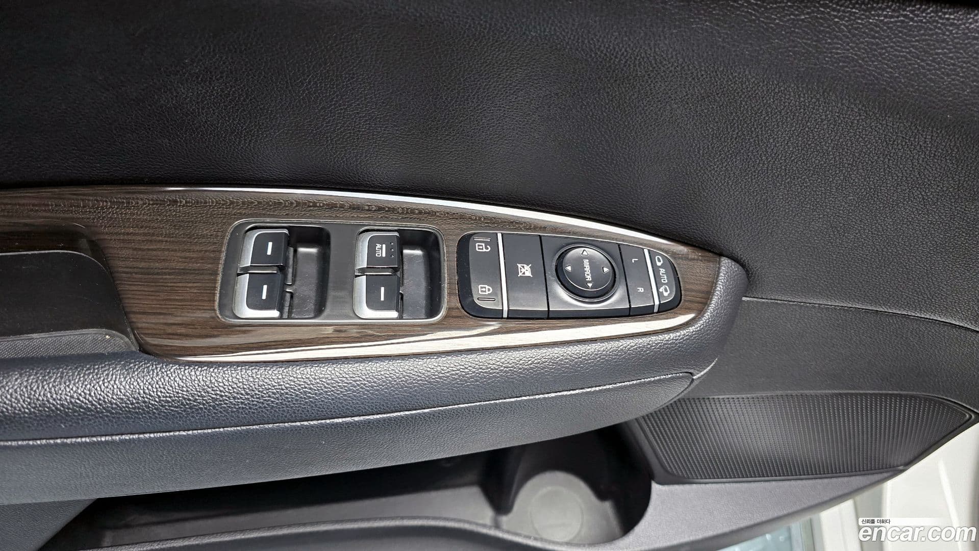 Main__Slider__Photo:K5 Kia 2016.3-17