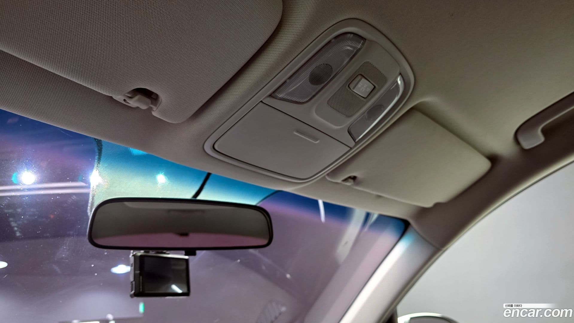 Main__Slider__Photo:K5 Kia 2016.3-19