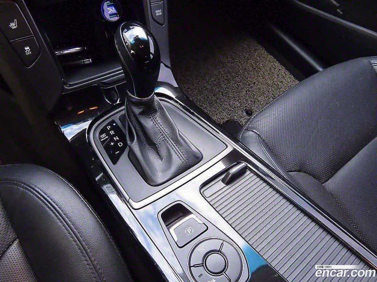 i40 Hyundai 2016.3-INNER-010