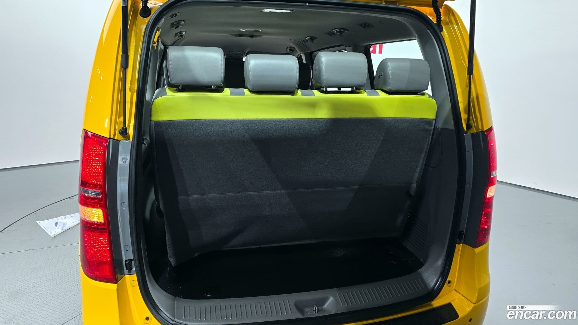 Main__Slider__Photo:Starex Hyundai 2017.0-0