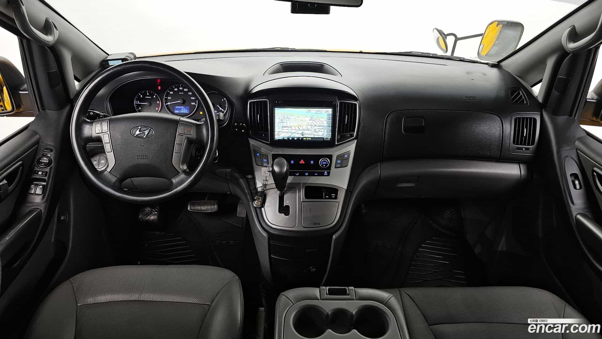 Starex Hyundai 2017.0-INNER-007