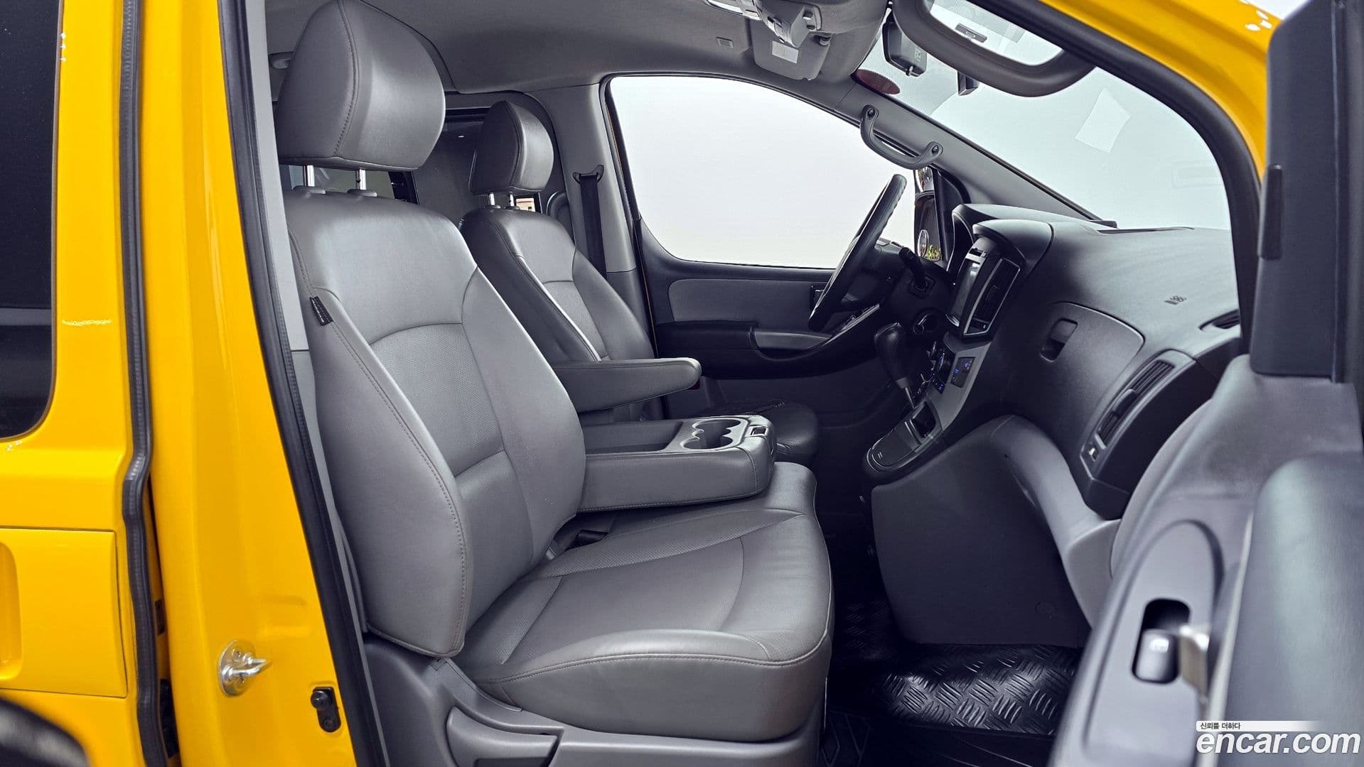 Main__Slider__Photo:Starex Hyundai 2017.0-9