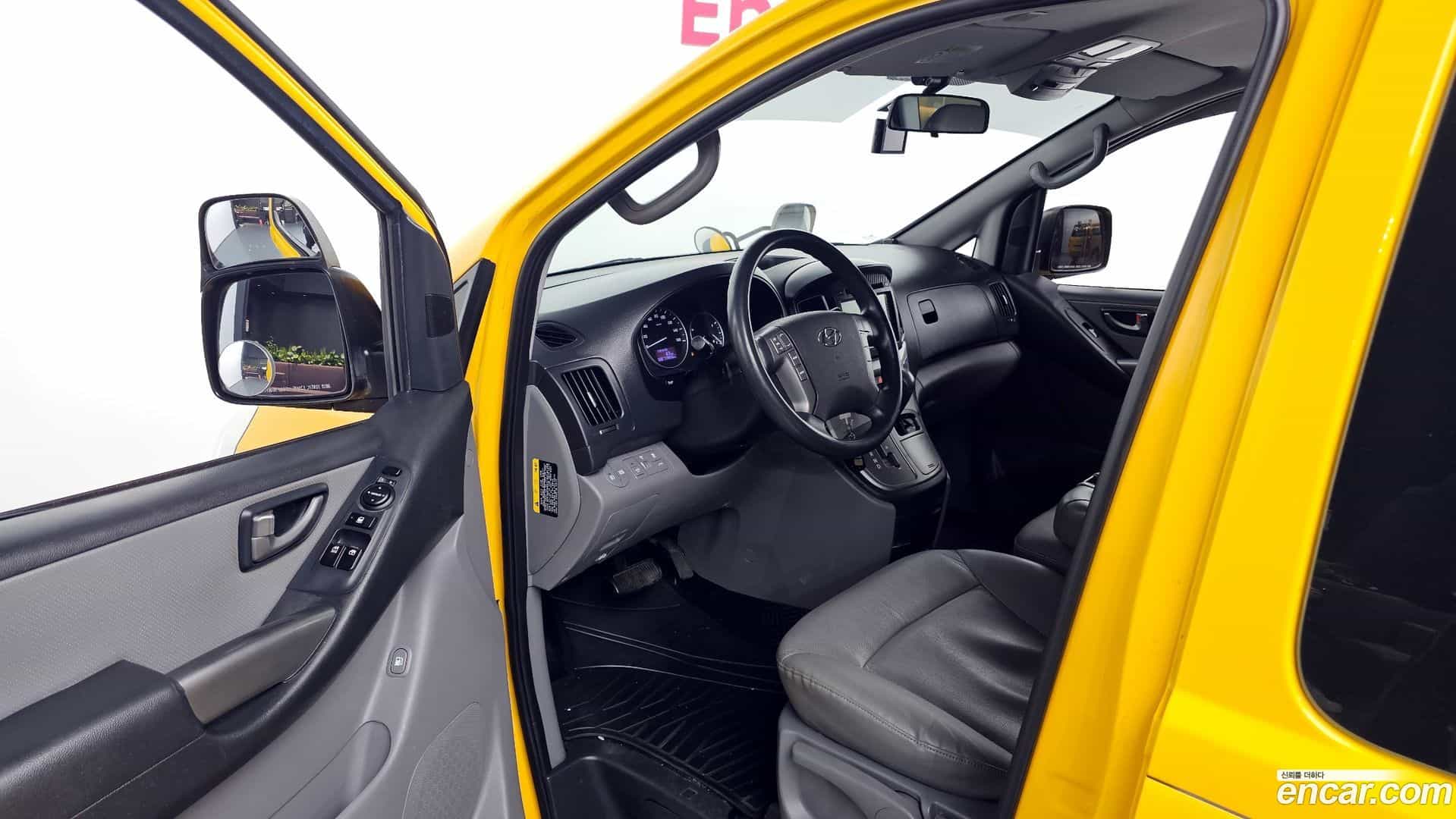 Starex Hyundai 2017.0-OPTION-015