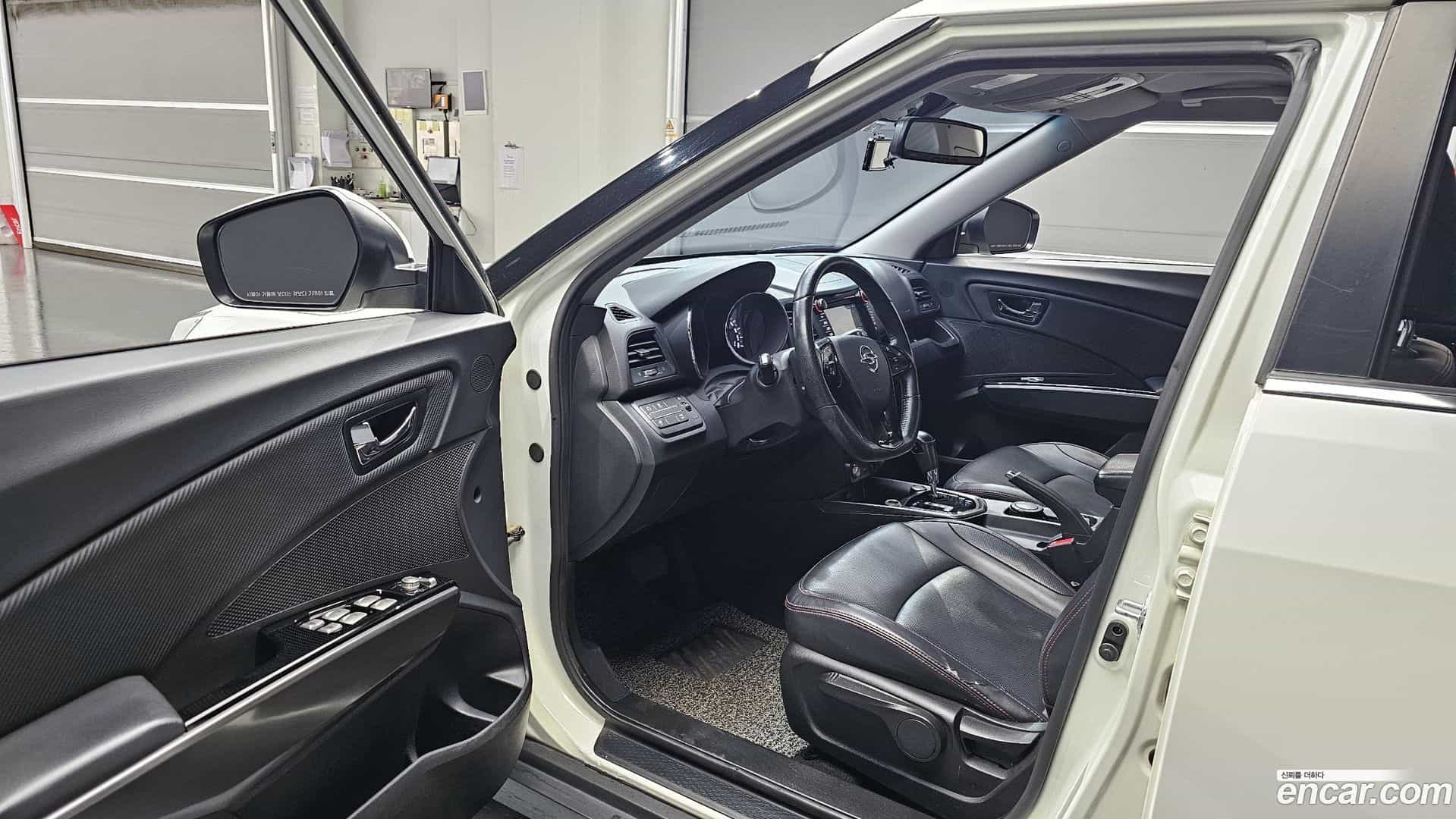 TIBOLI KG Mobility 2017.1-INNER-010