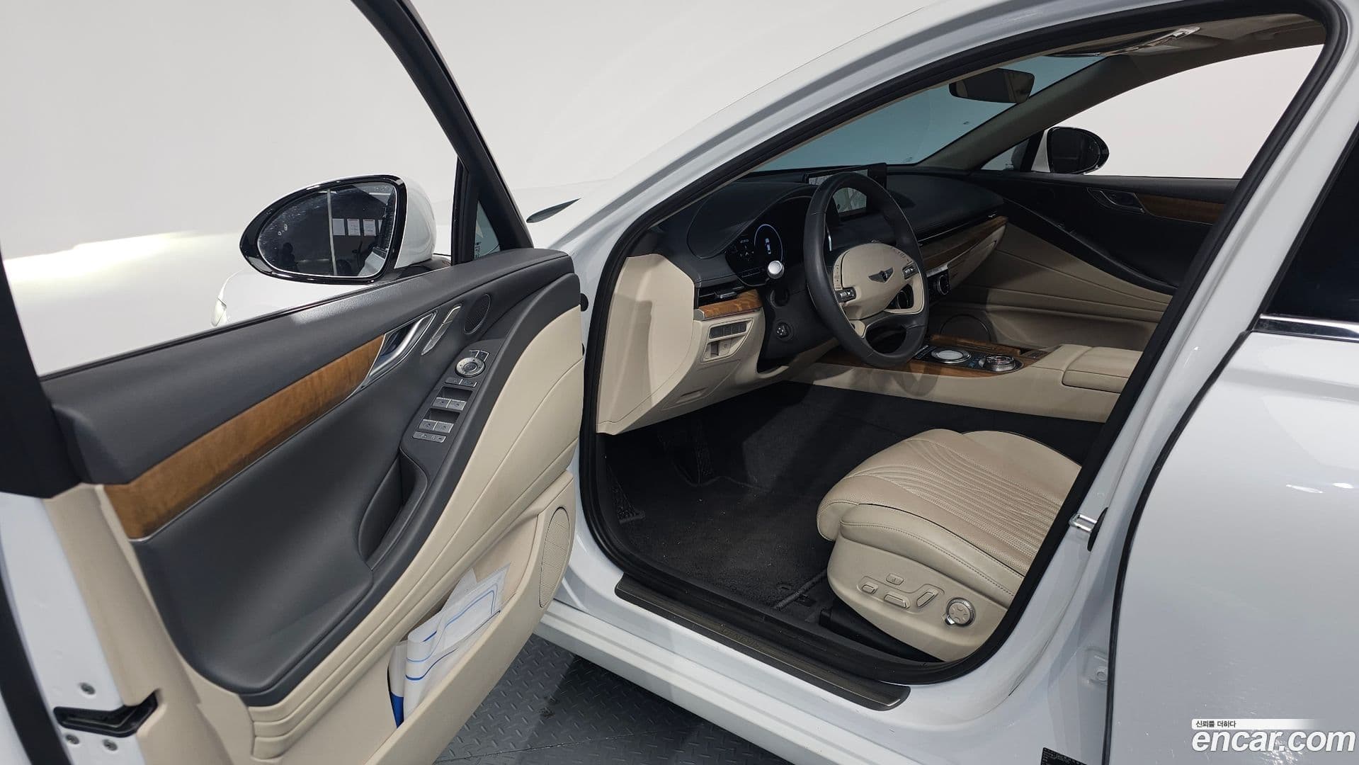 Main__Slider__Photo:G80 Genesis 2020.4-9