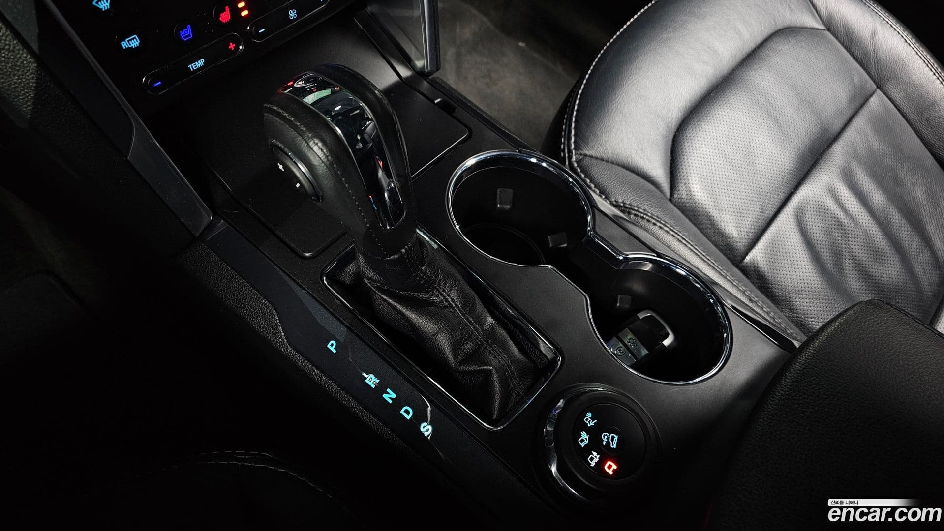 Main__Slider__Photo:Explorer Ford 2018.4-8