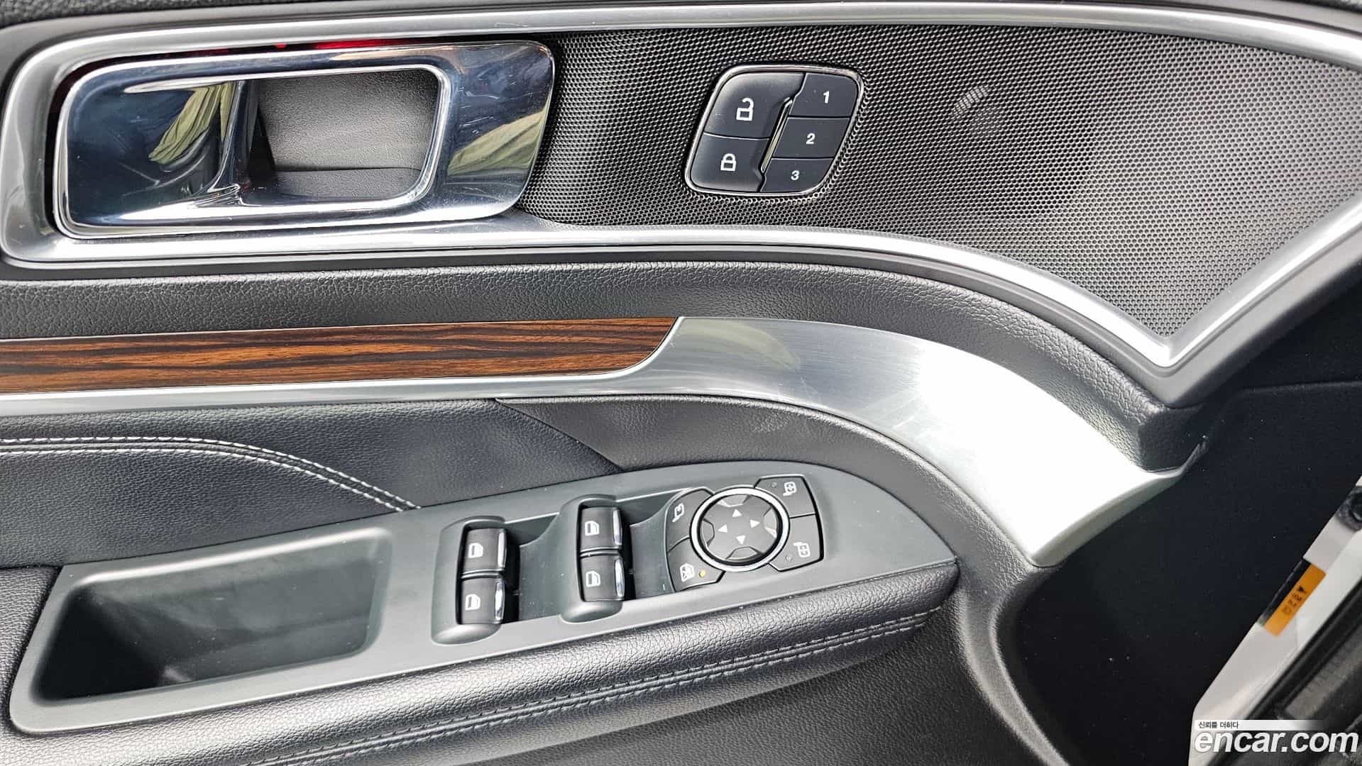 Explorer Ford 2018.4-OPTION-016