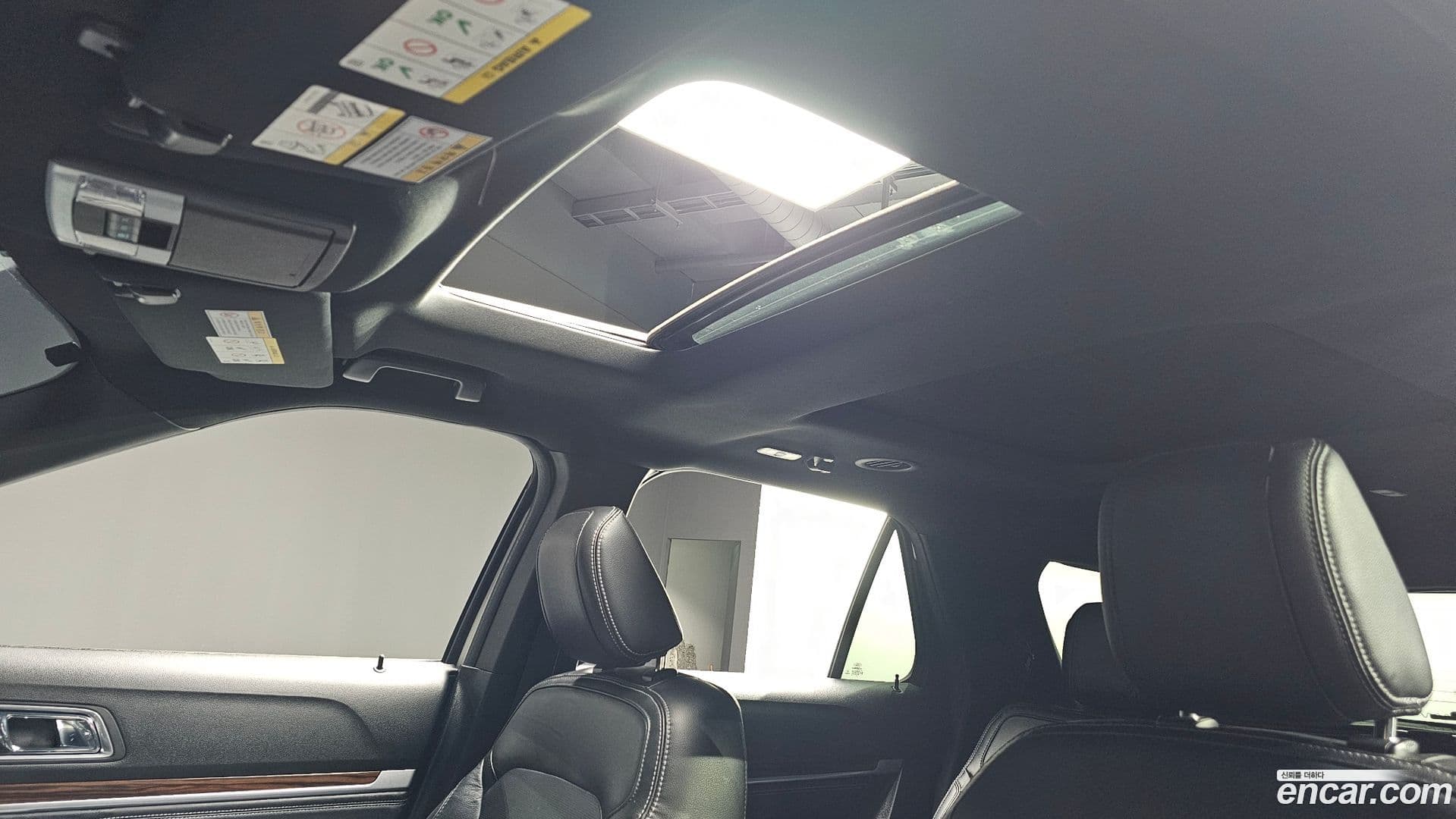 Main__Slider__Photo:Explorer Ford 2018.4-17