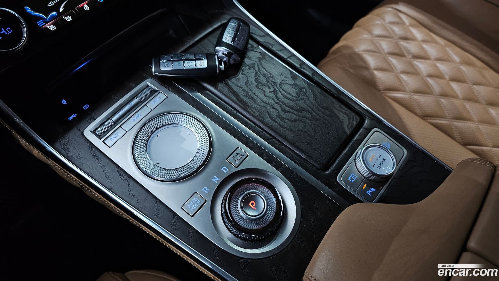 Main__Slider__Photo:GV80 Genesis 2022.1-8