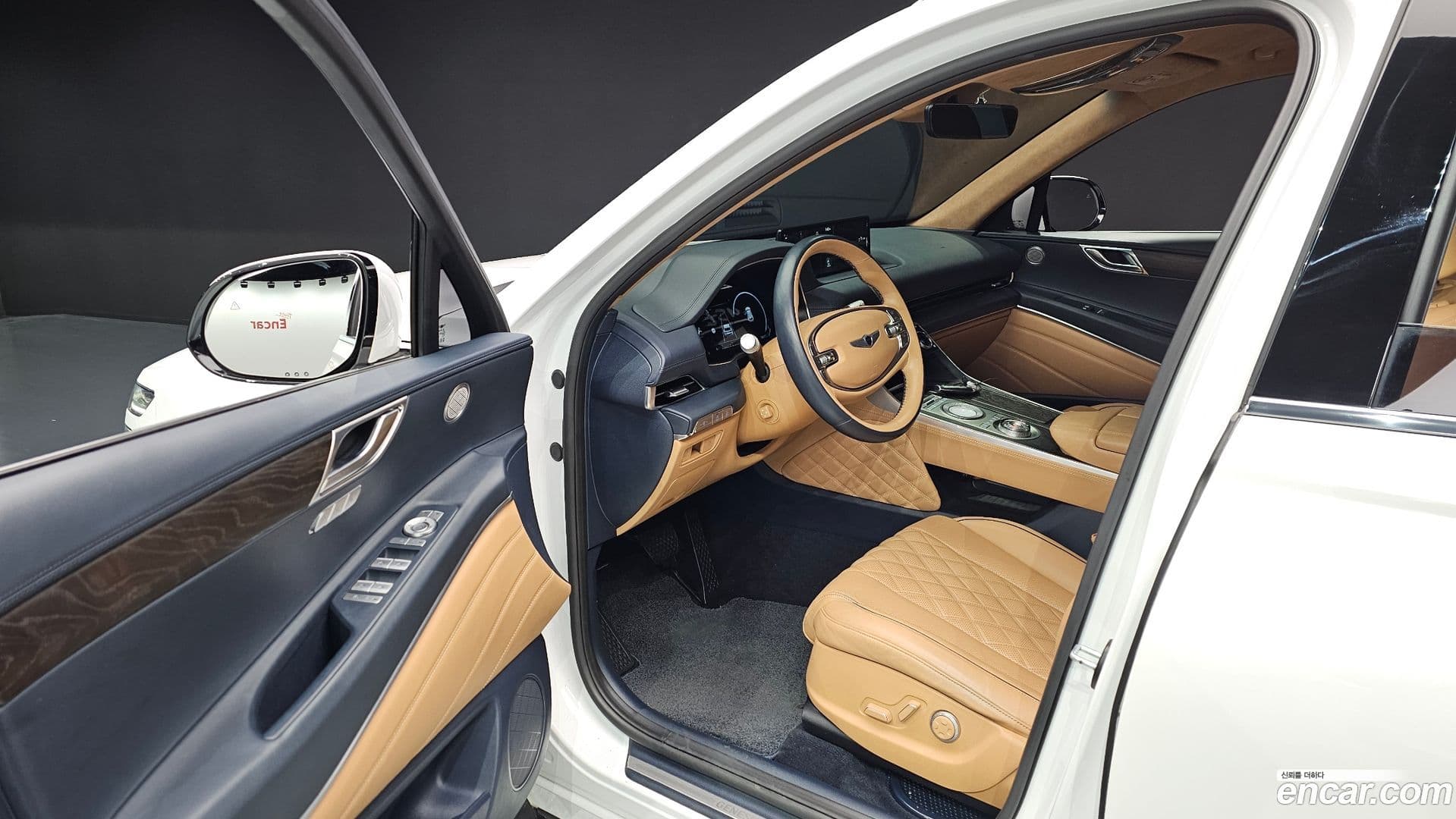 Main__Slider__Photo:GV80 Genesis 2022.1-10