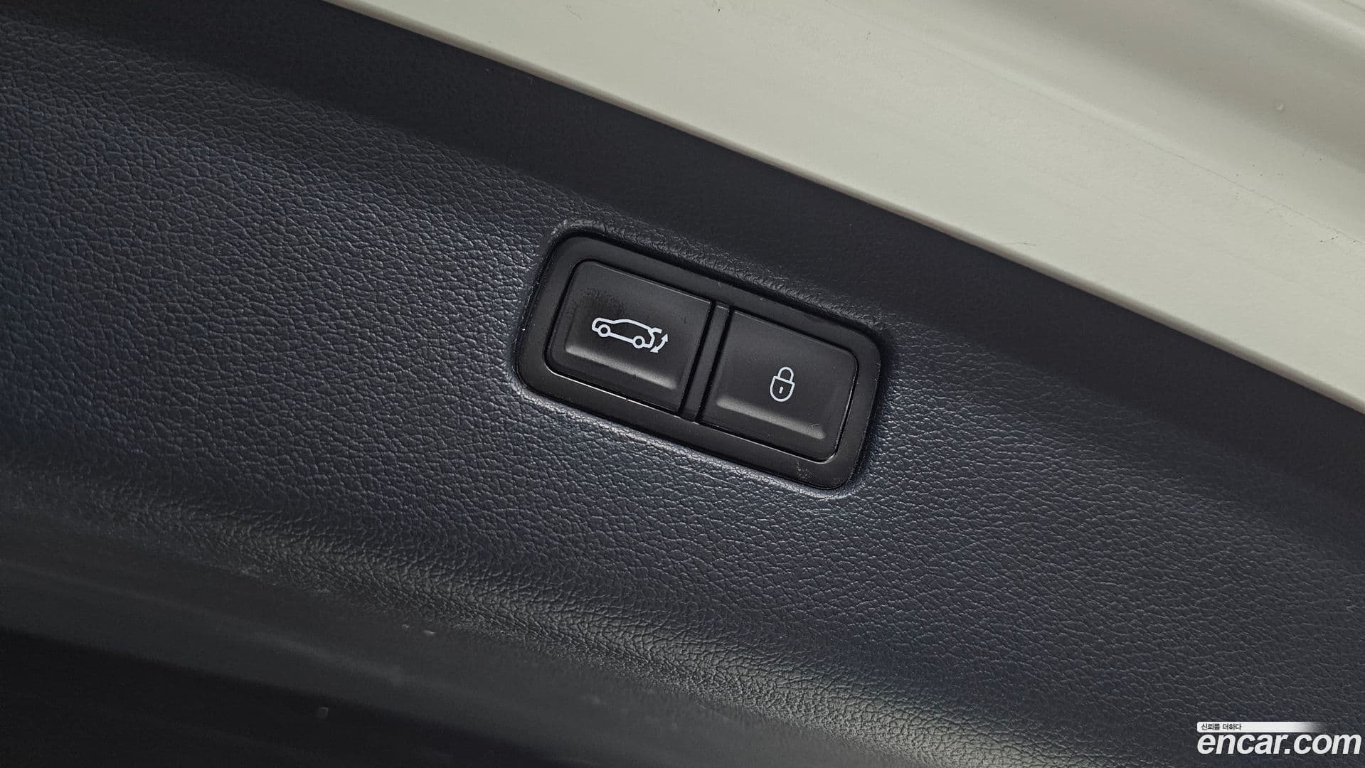 Main__Slider__Photo:GV80 Genesis 2022.1-19