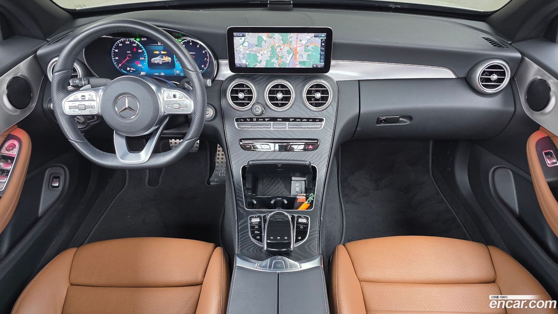 Main__Slider__Photo:C-Class Mercedes-Benz 2021.7-6