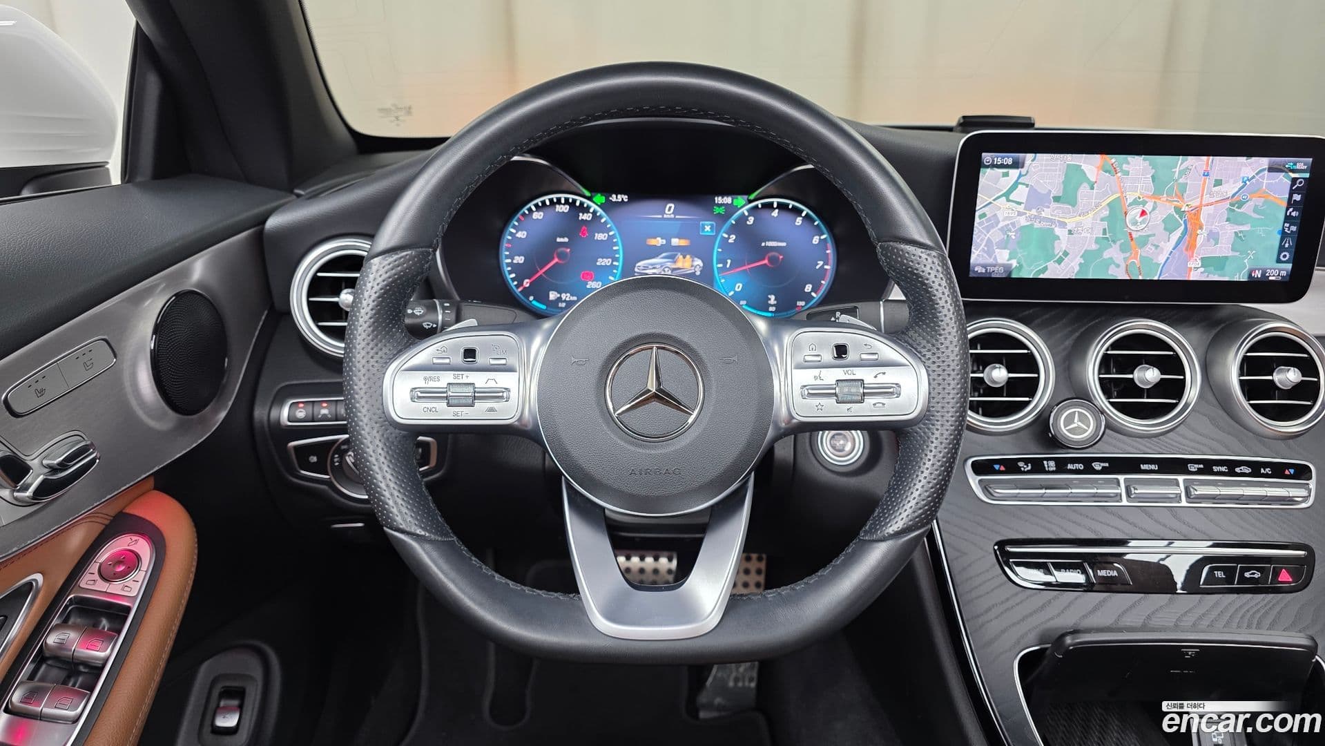 Main__Slider__Photo:C-Class Mercedes-Benz 2021.7-12