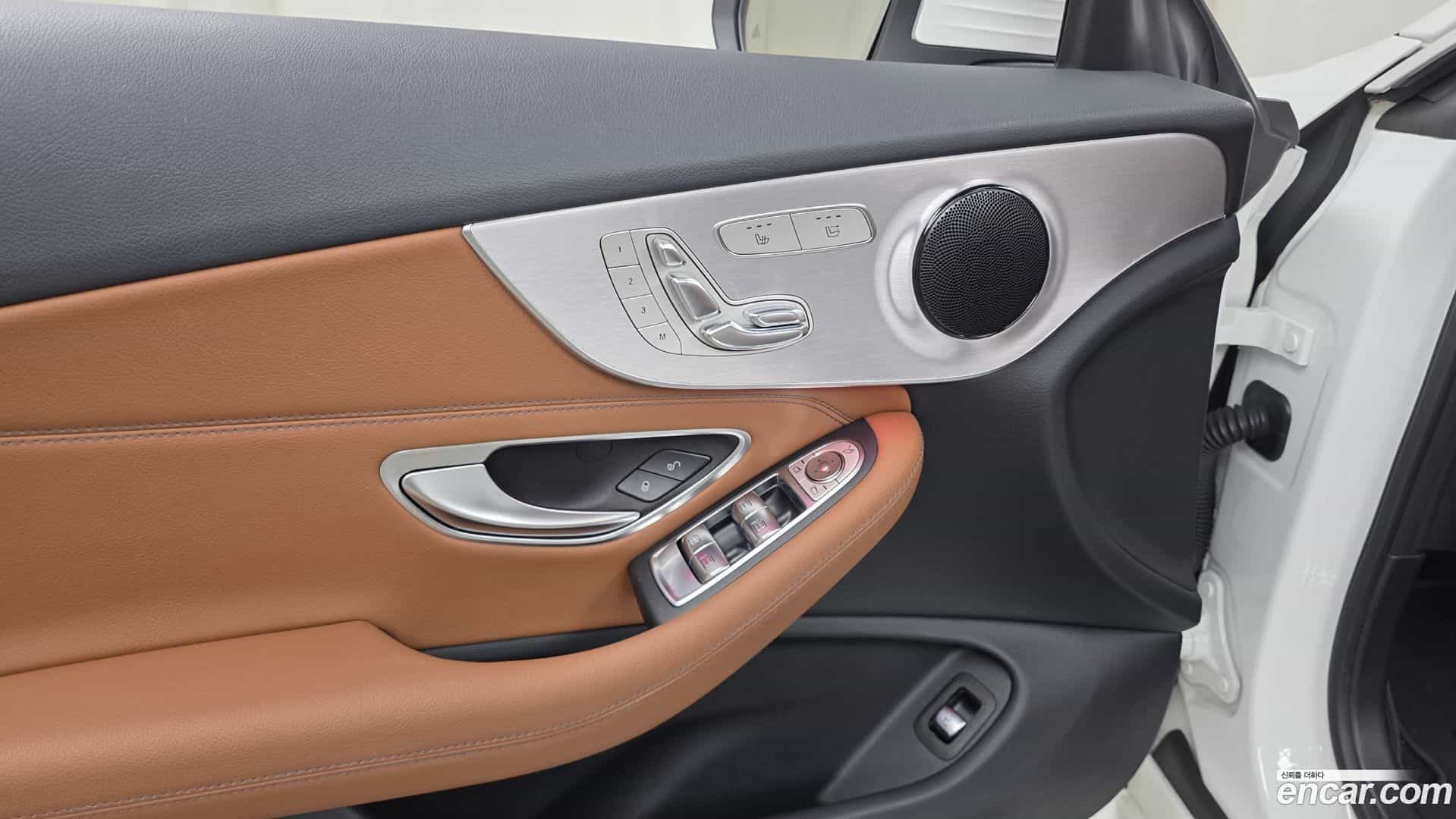 C-Class Mercedes-Benz 2021.7-OPTION-021