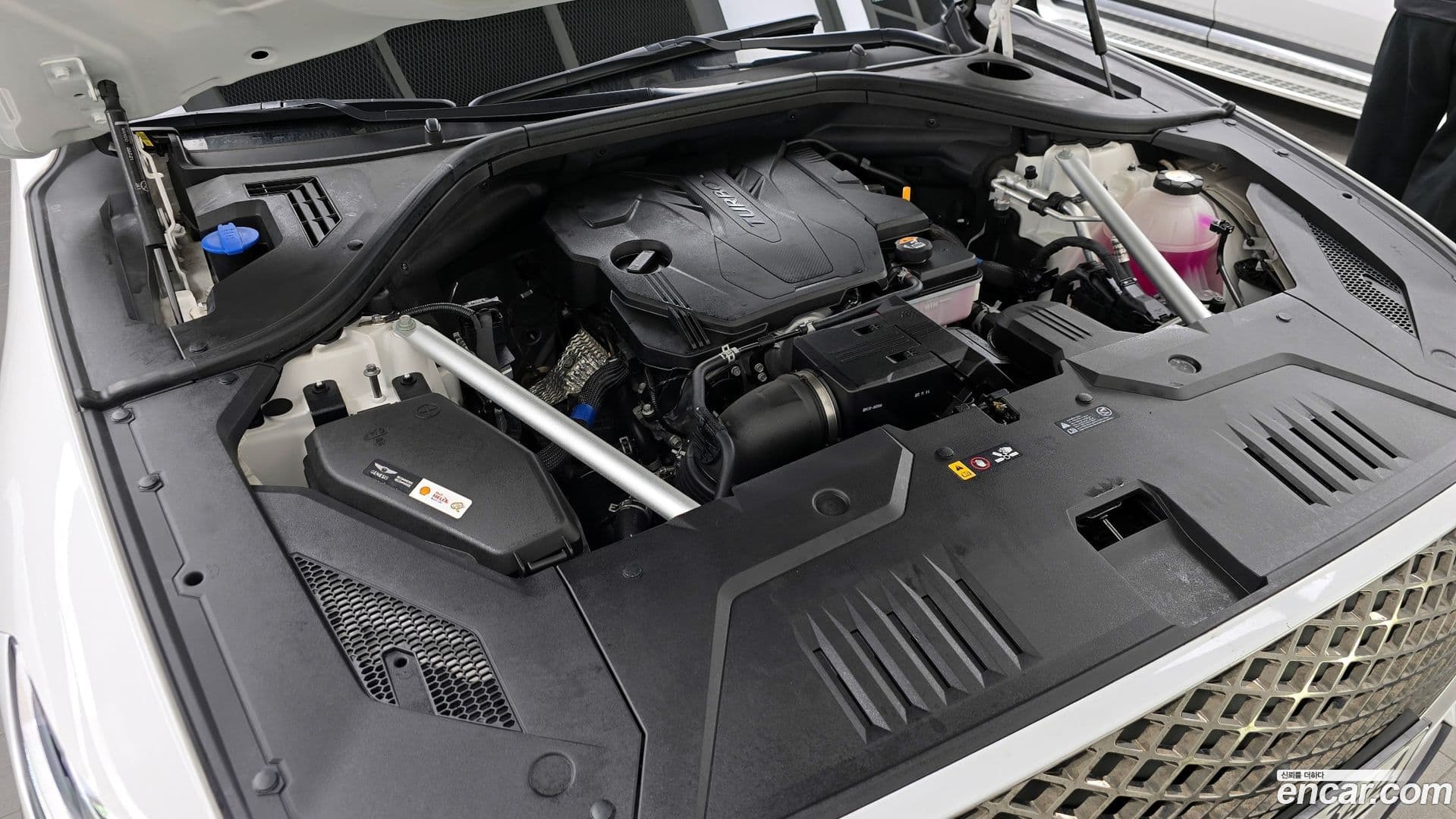 Main__Slider__Photo:GV70 Genesis 2022.10-5