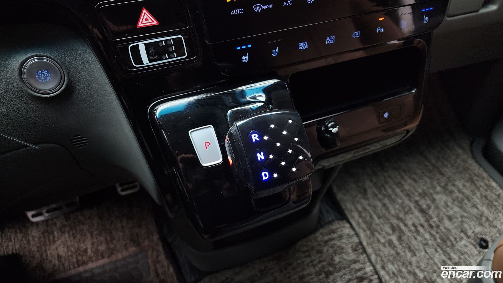 Main__Slider__Photo:Staria Hyundai 2023.2-8