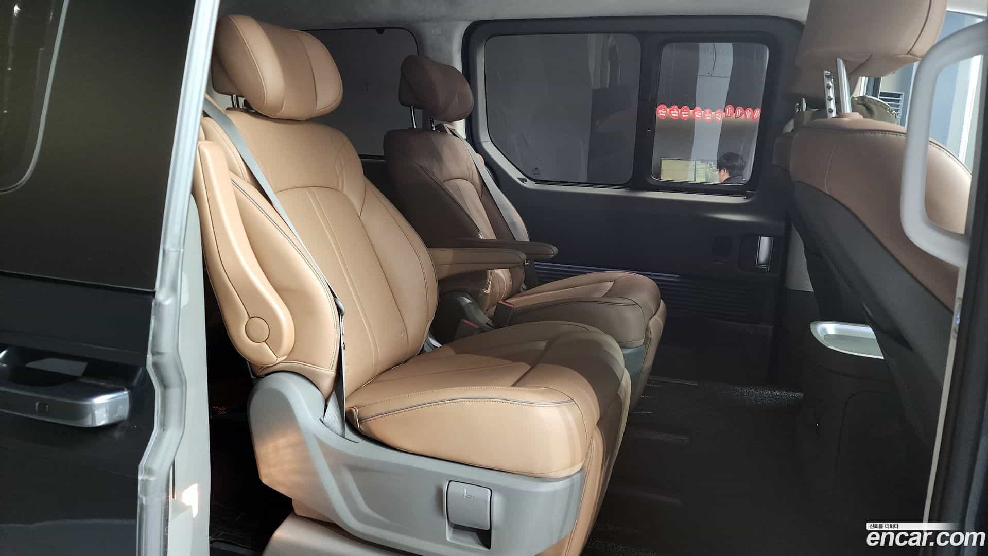 Staria Hyundai 2023.2-OPTION-016