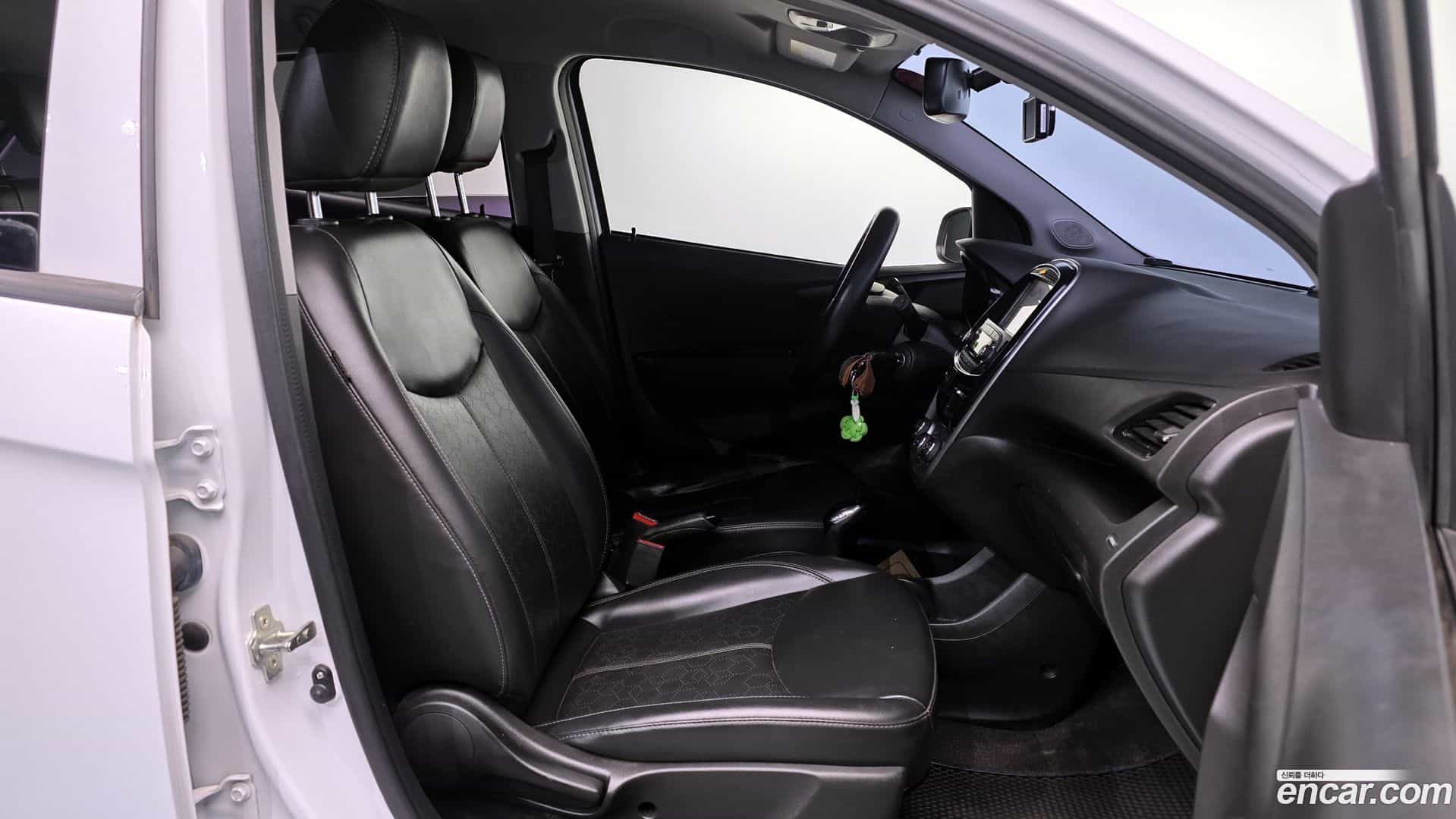 Spark Chevrolet 2016.11-INNER-010