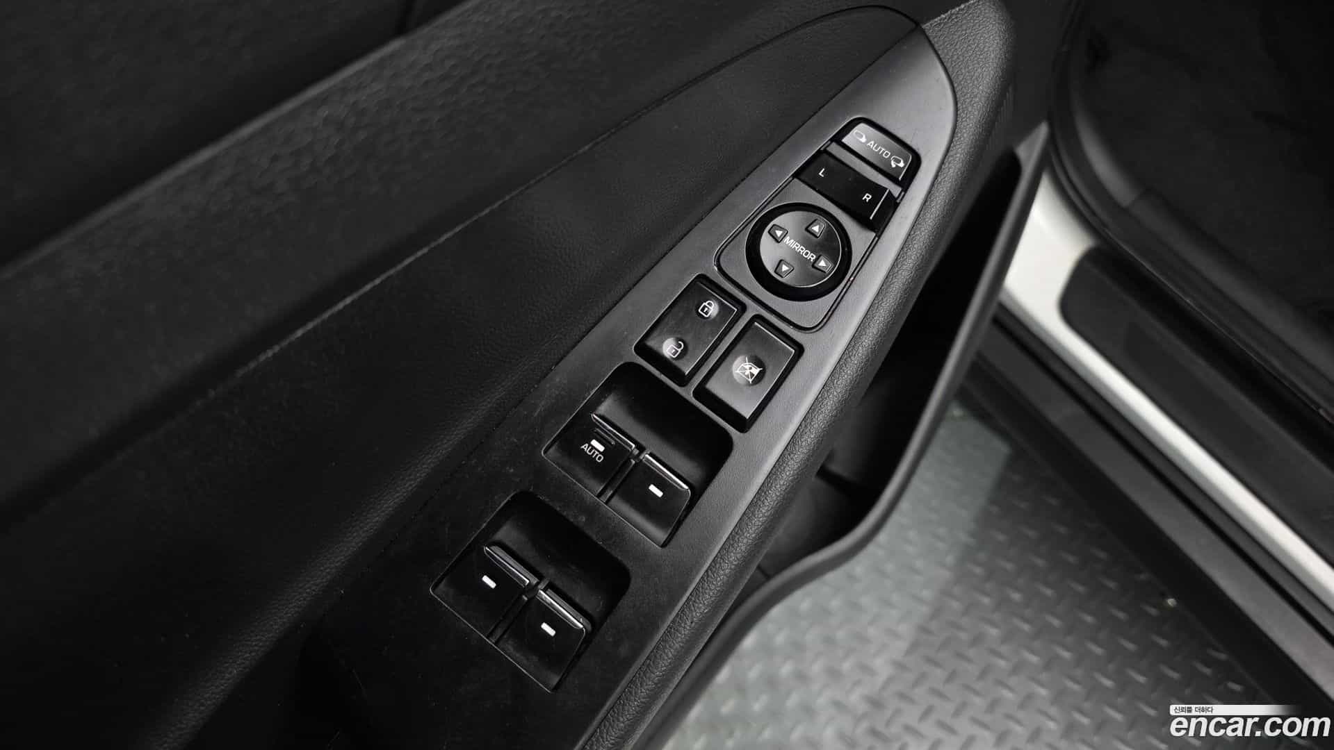 Tucson Hyundai 2017.8-OPTION-021