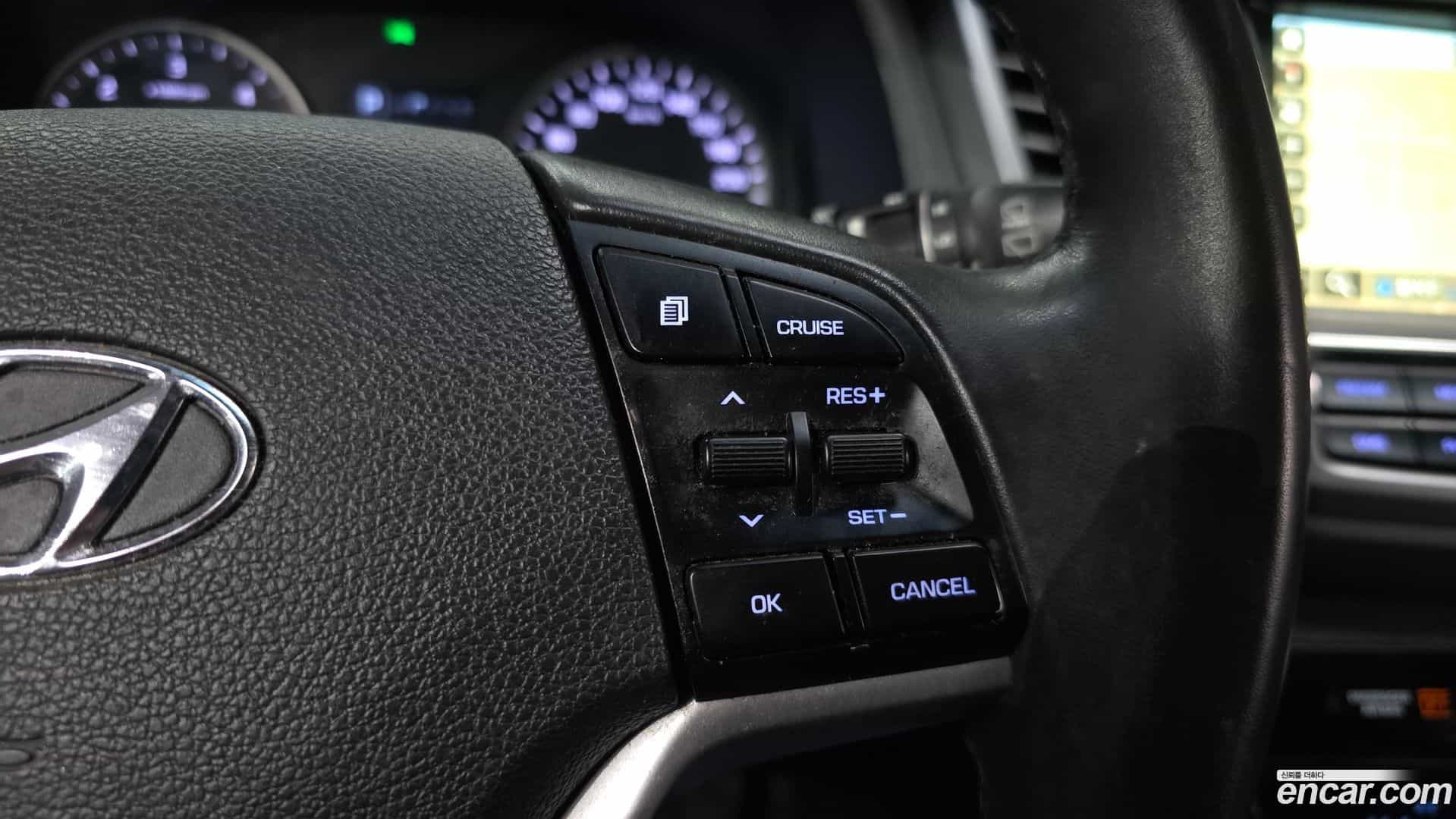 Tucson Hyundai 2017.8-OPTION-024