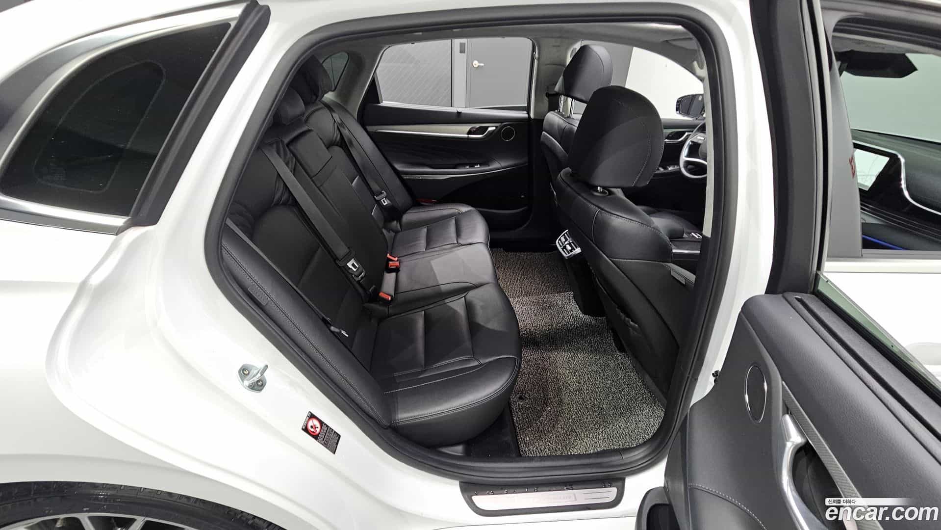 Grandeur Hyundai 2021.4-OPTION-016