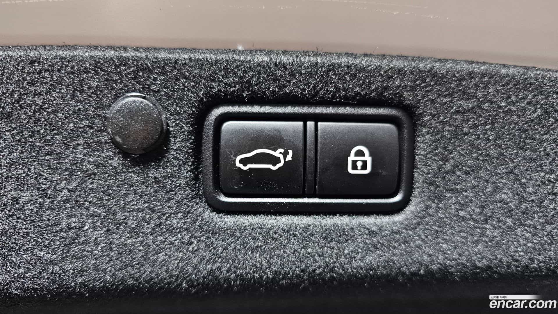 Grandeur Hyundai 2021.4-OPTION-024