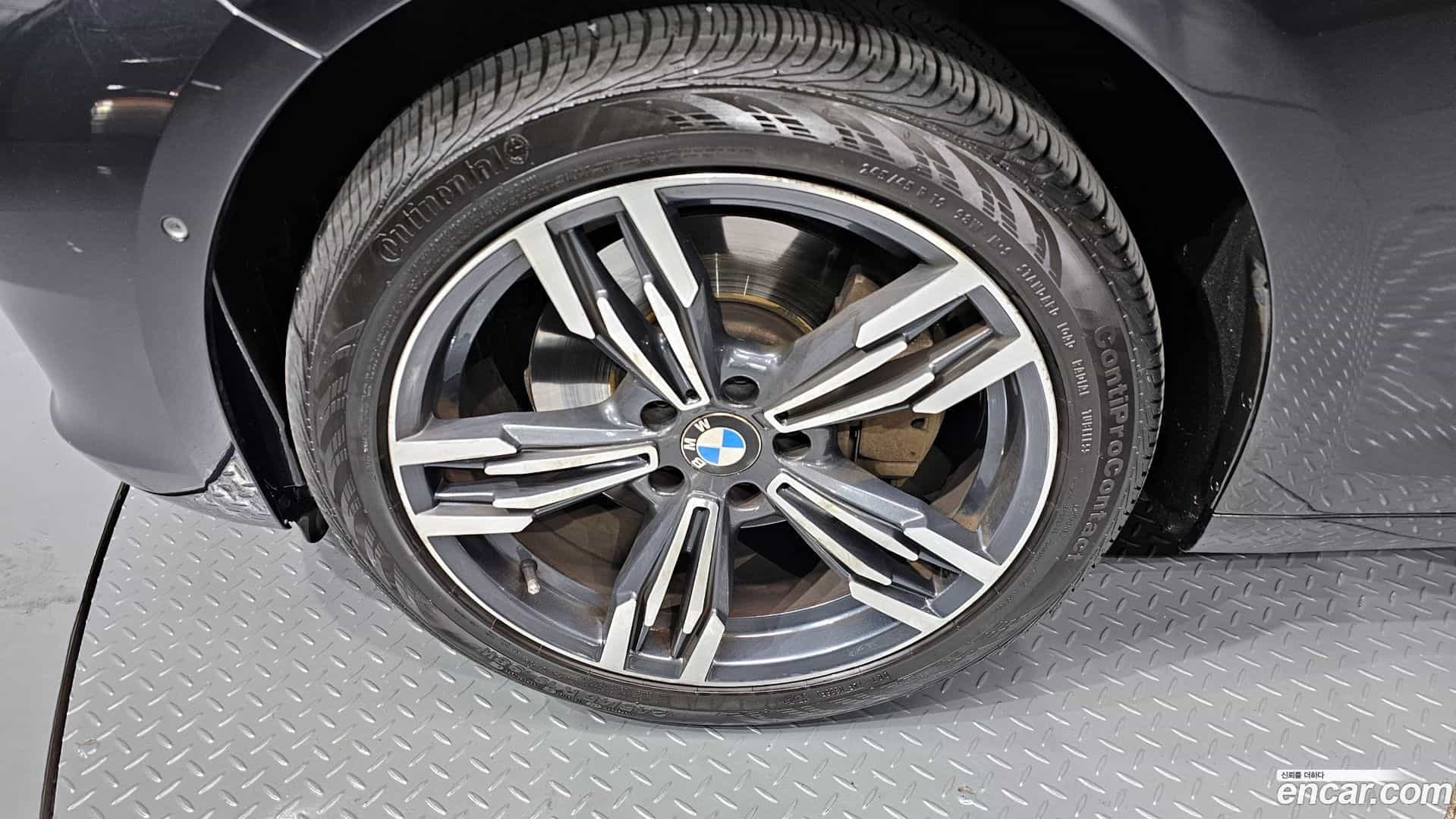 Gran Turismo BMW 2013.0-OUTER-005