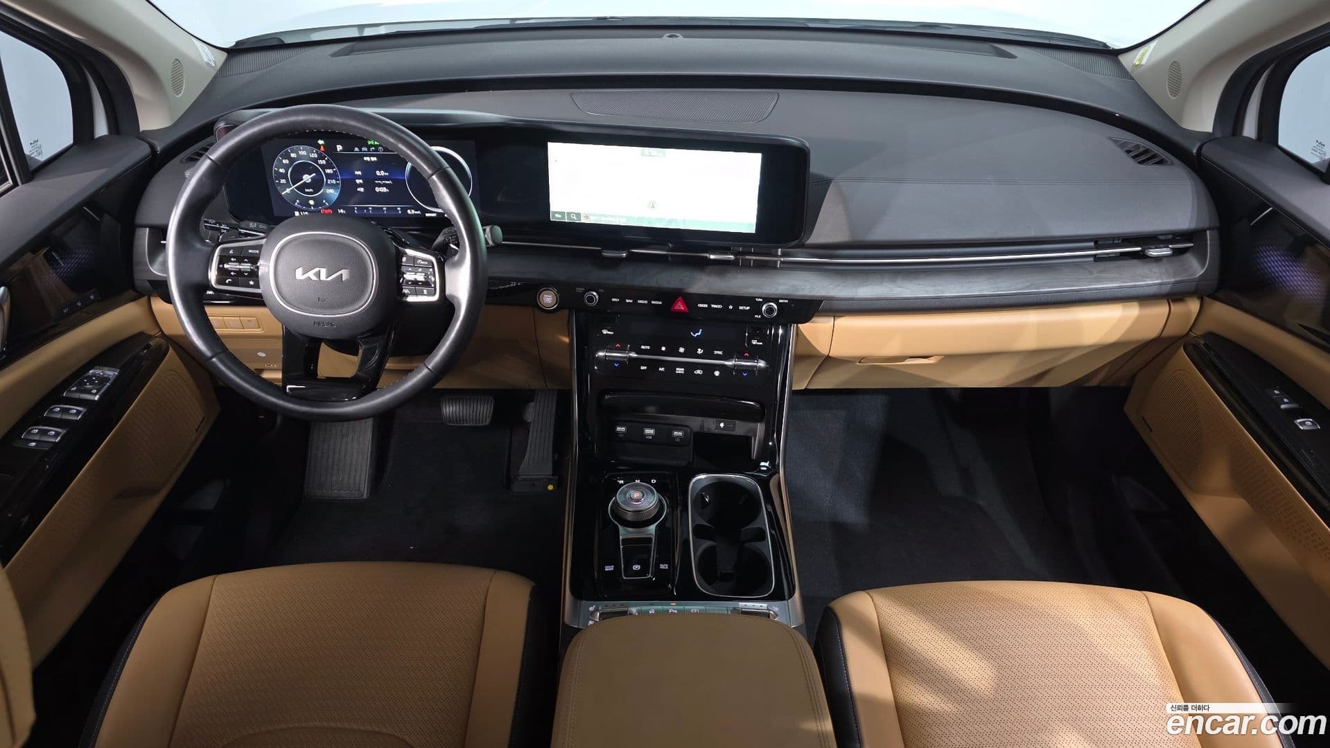 Main__Slider__Photo:Canival Kia 2023.8-6