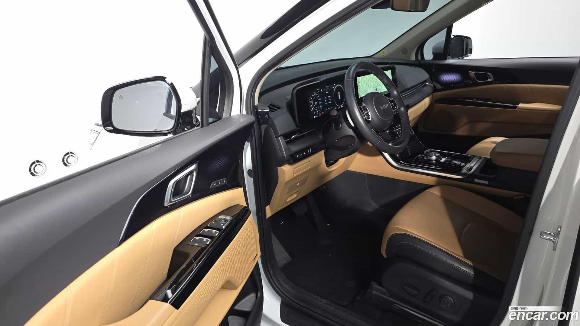 Canival Kia 2023.8-OPTION-016