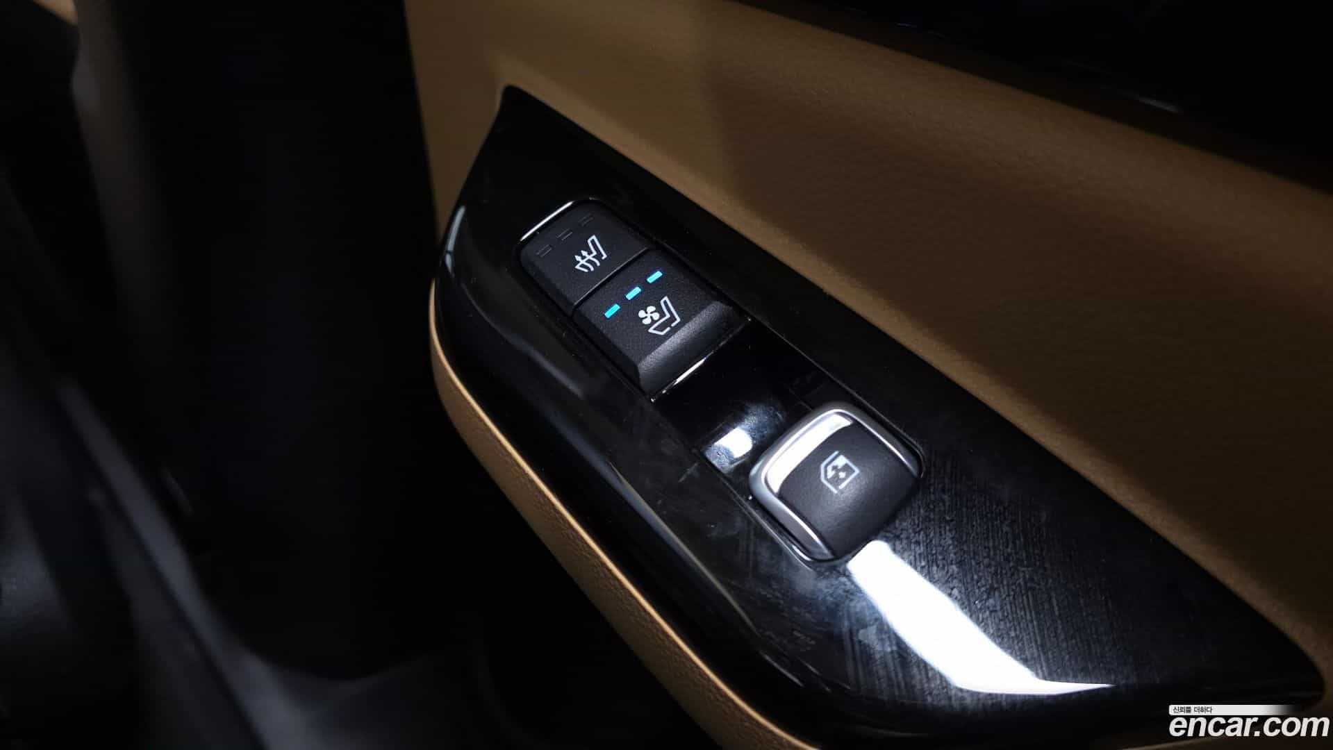 Canival Kia 2023.8-OPTION-023