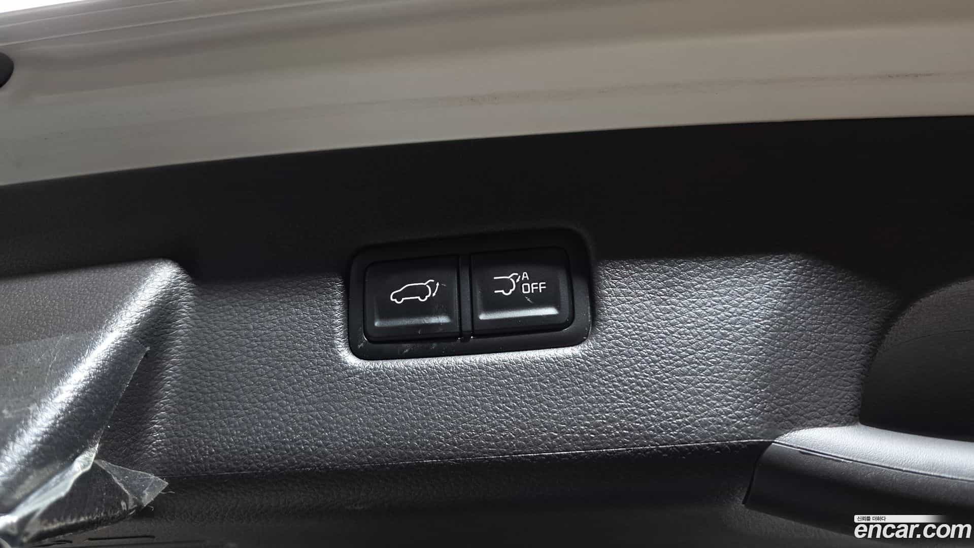 Canival Kia 2023.8-OPTION-024