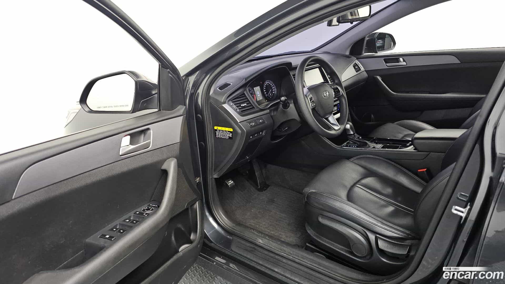 Sonata Hyundai 2017.5-INNER-010