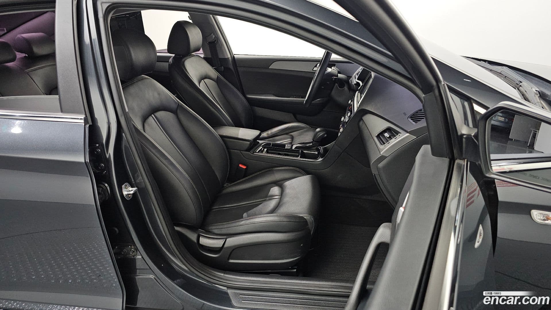 Main__Slider__Photo:Sonata Hyundai 2017.5-12