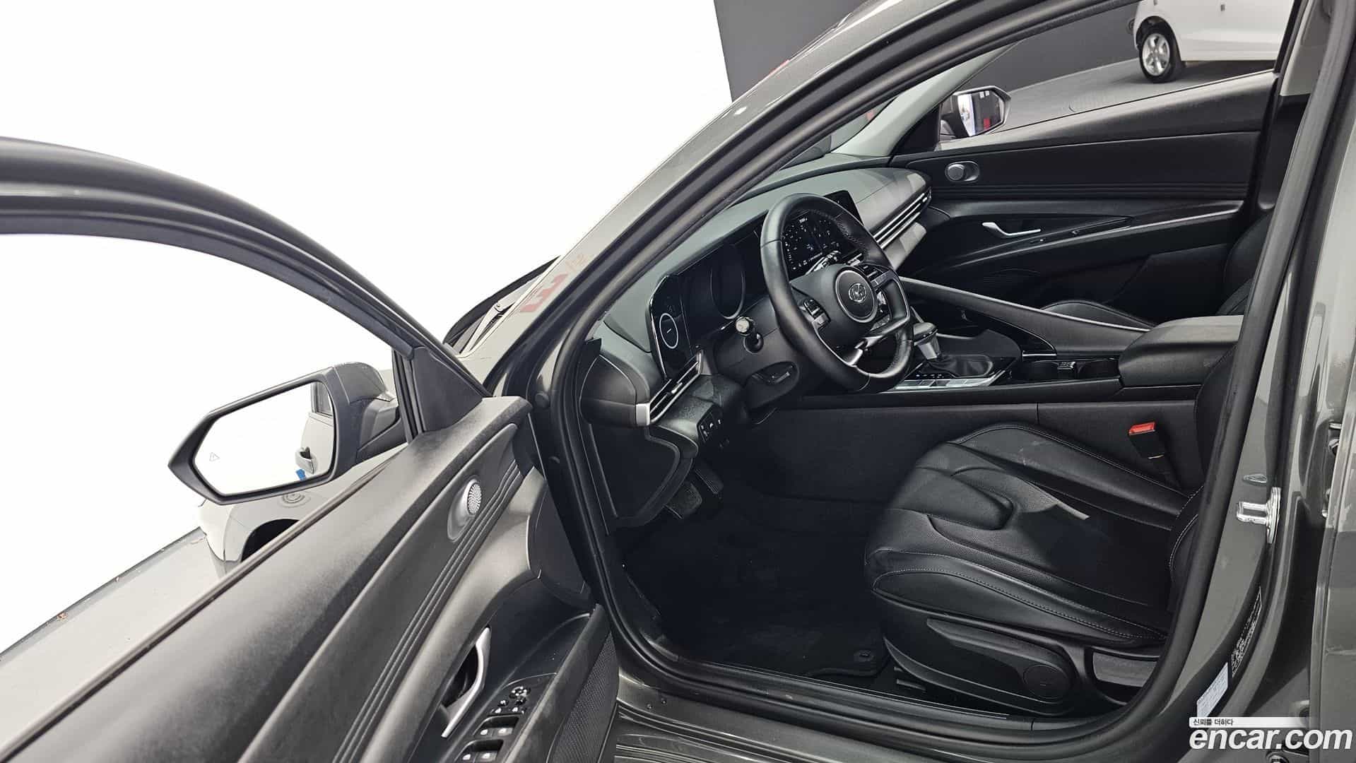 AVANTE Hyundai 2022.3-INNER-010