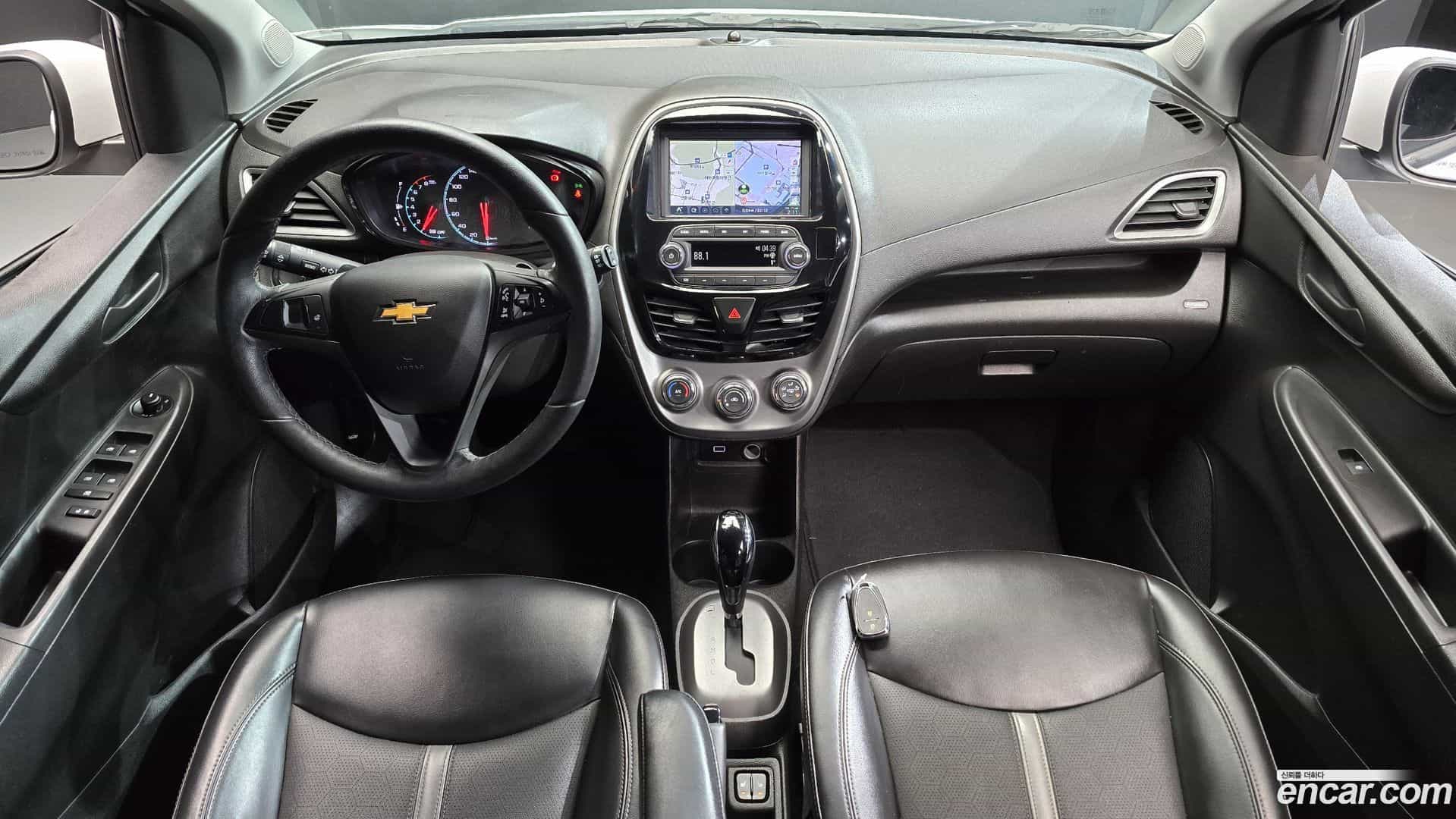 Spark Chevrolet 2018.5-INNER-007