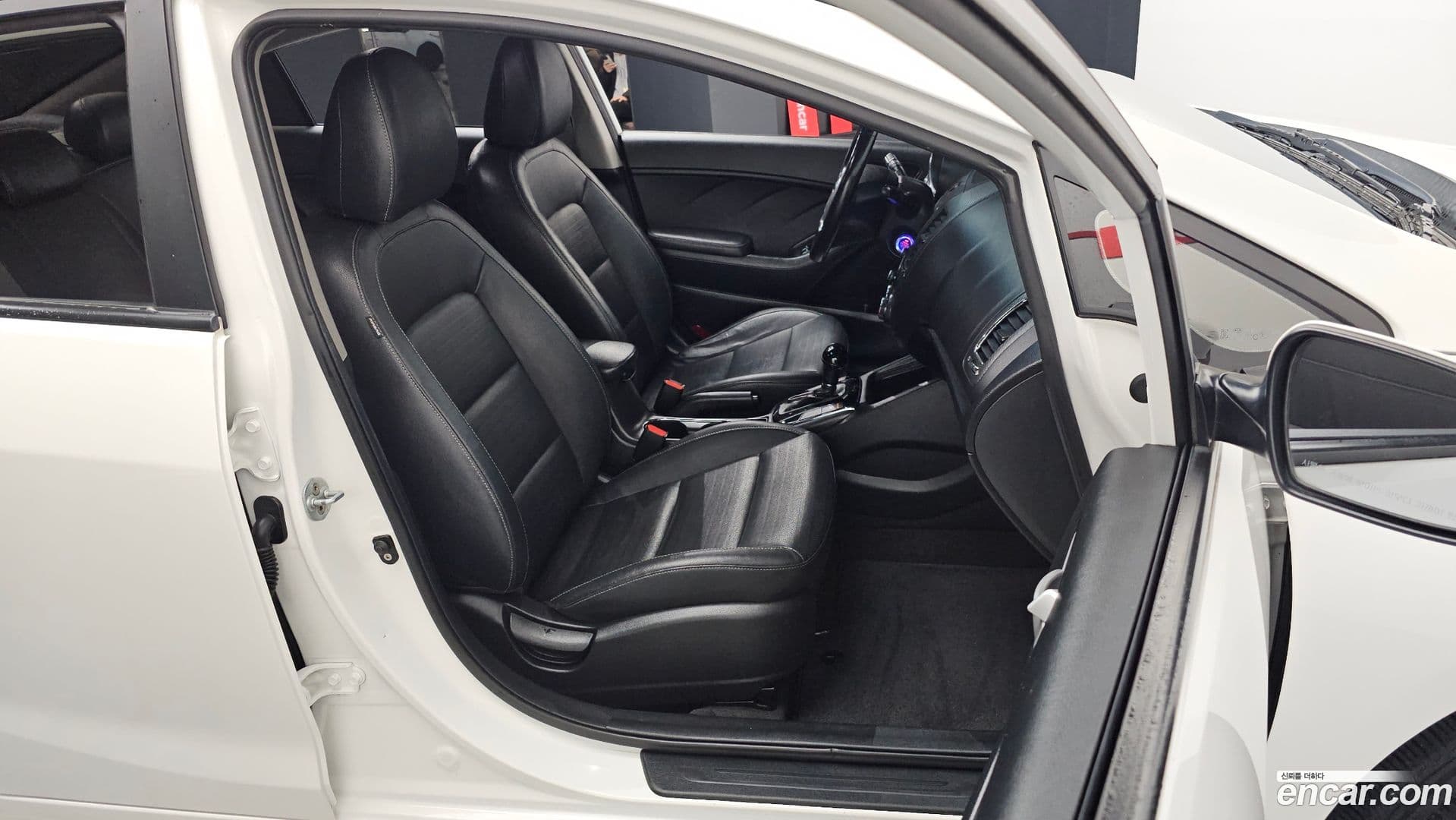 Main__Slider__Photo:K3 Kia 2017.10-12