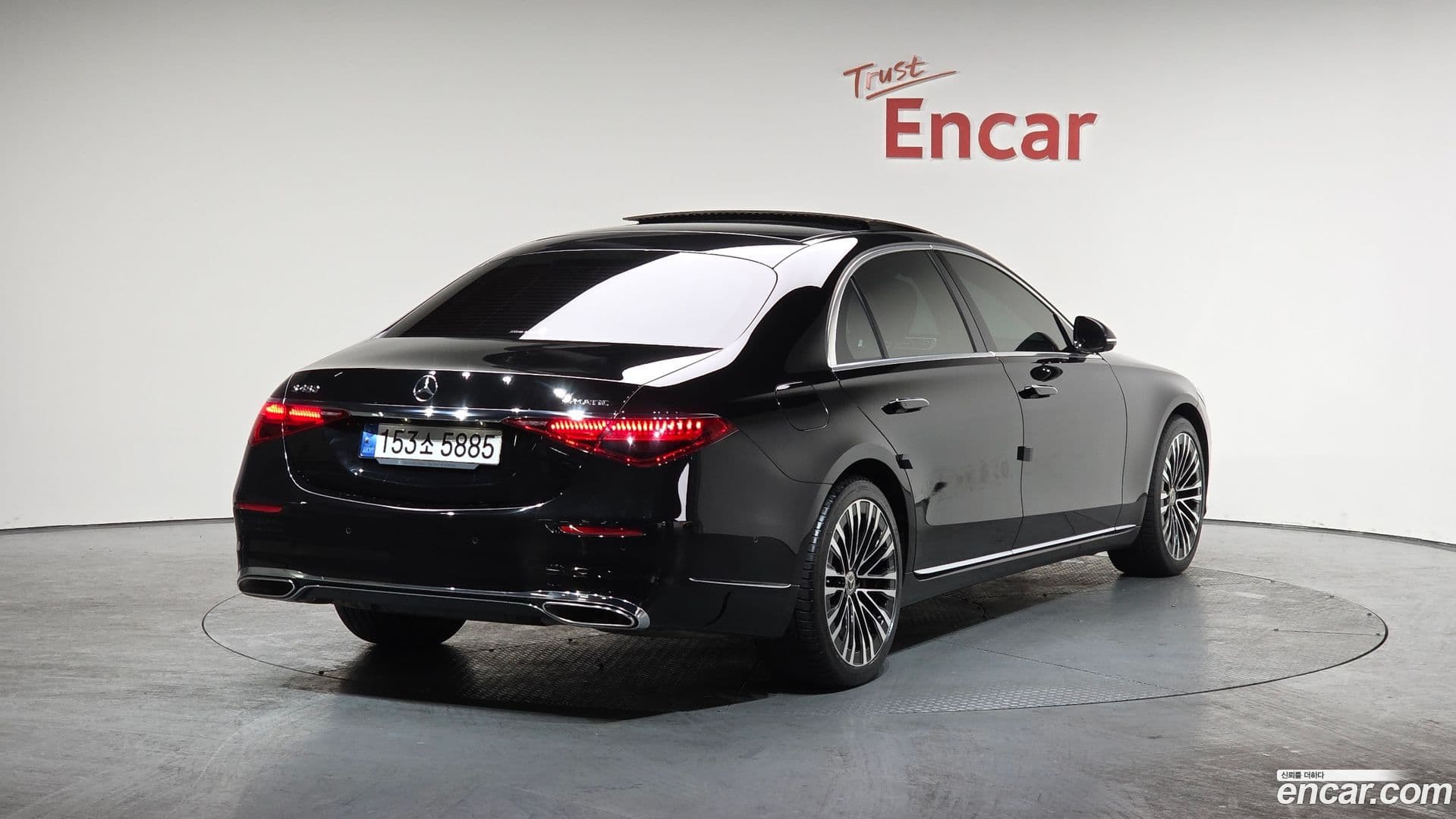 Main__Slider__Photo:S-Class Mercedes-Benz 2022.2-1